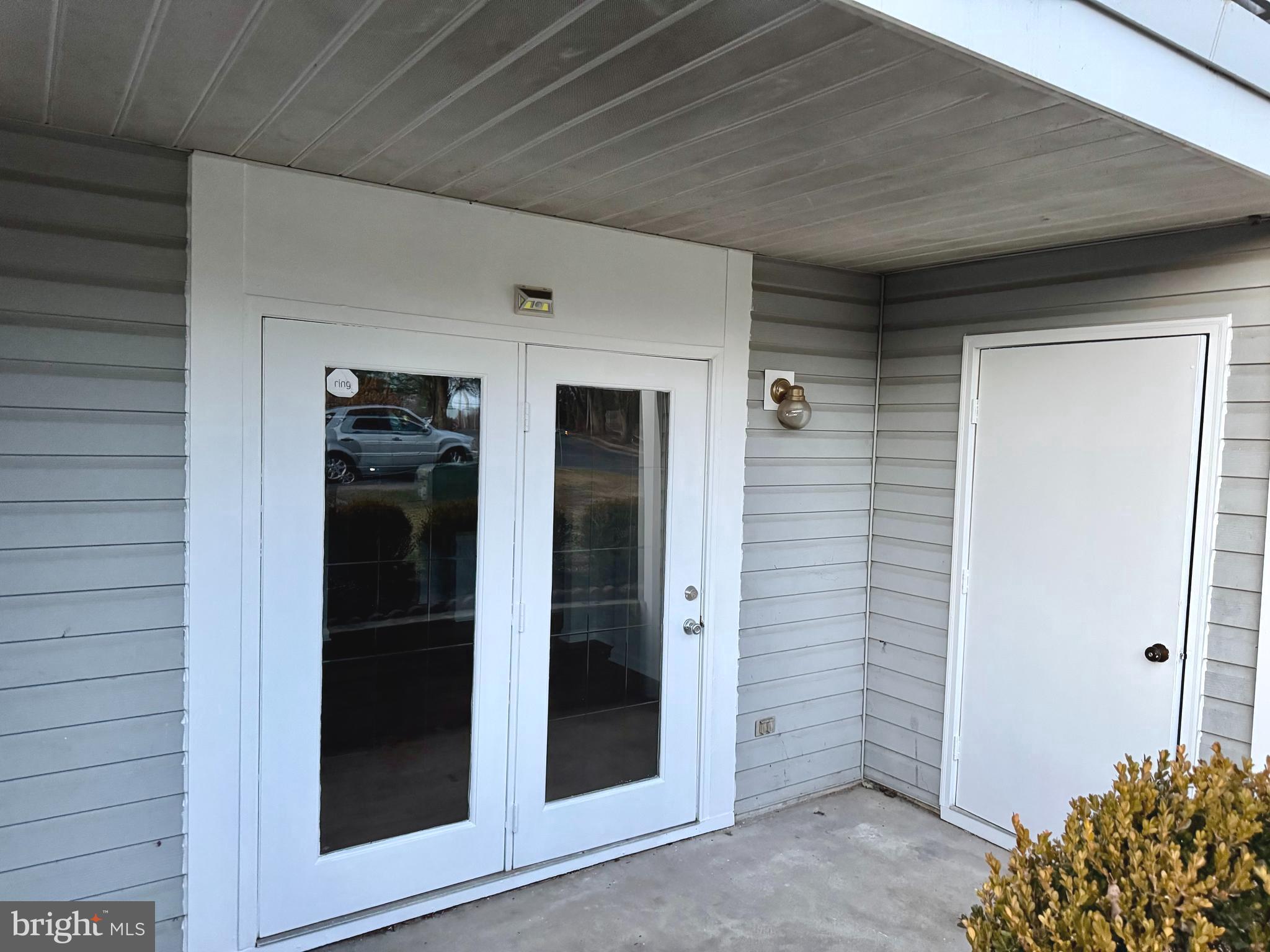 WATERS EDGE AT NORTH LAKE - Residential Lease