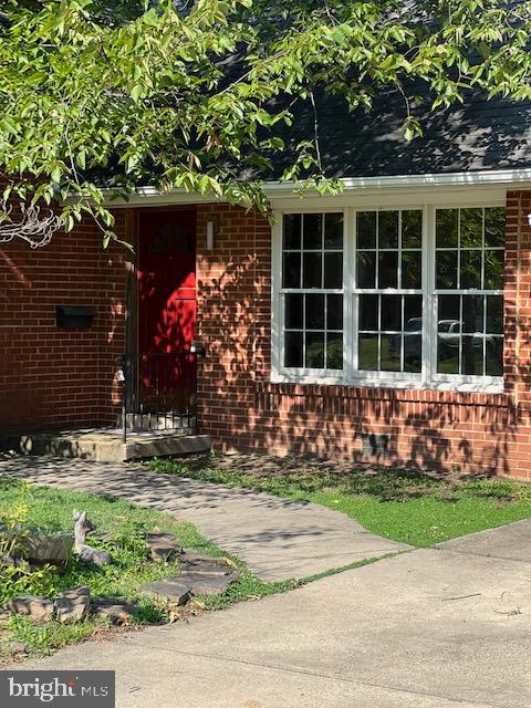 LYNBROOK - Residential Lease