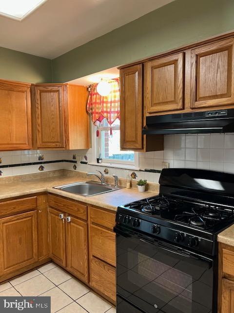 LYNBROOK - Residential Lease