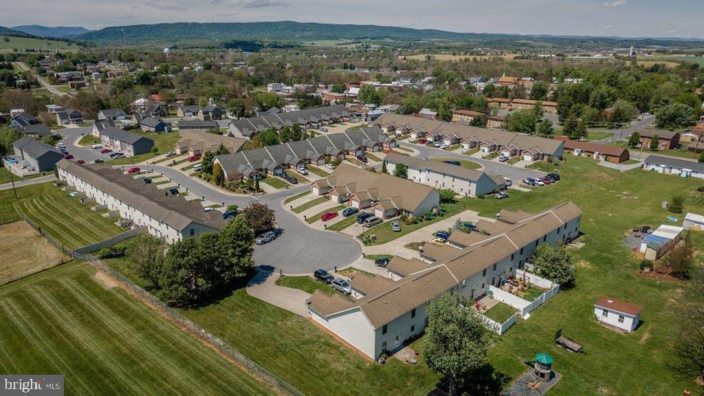 HERITAGE VILLAS - Residential
