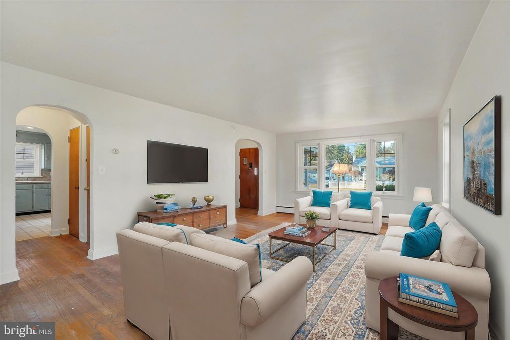 Photo of 127 N Maple Street, ELIZABETHTOWN, PA 17022 (MLS # PALA2056206)