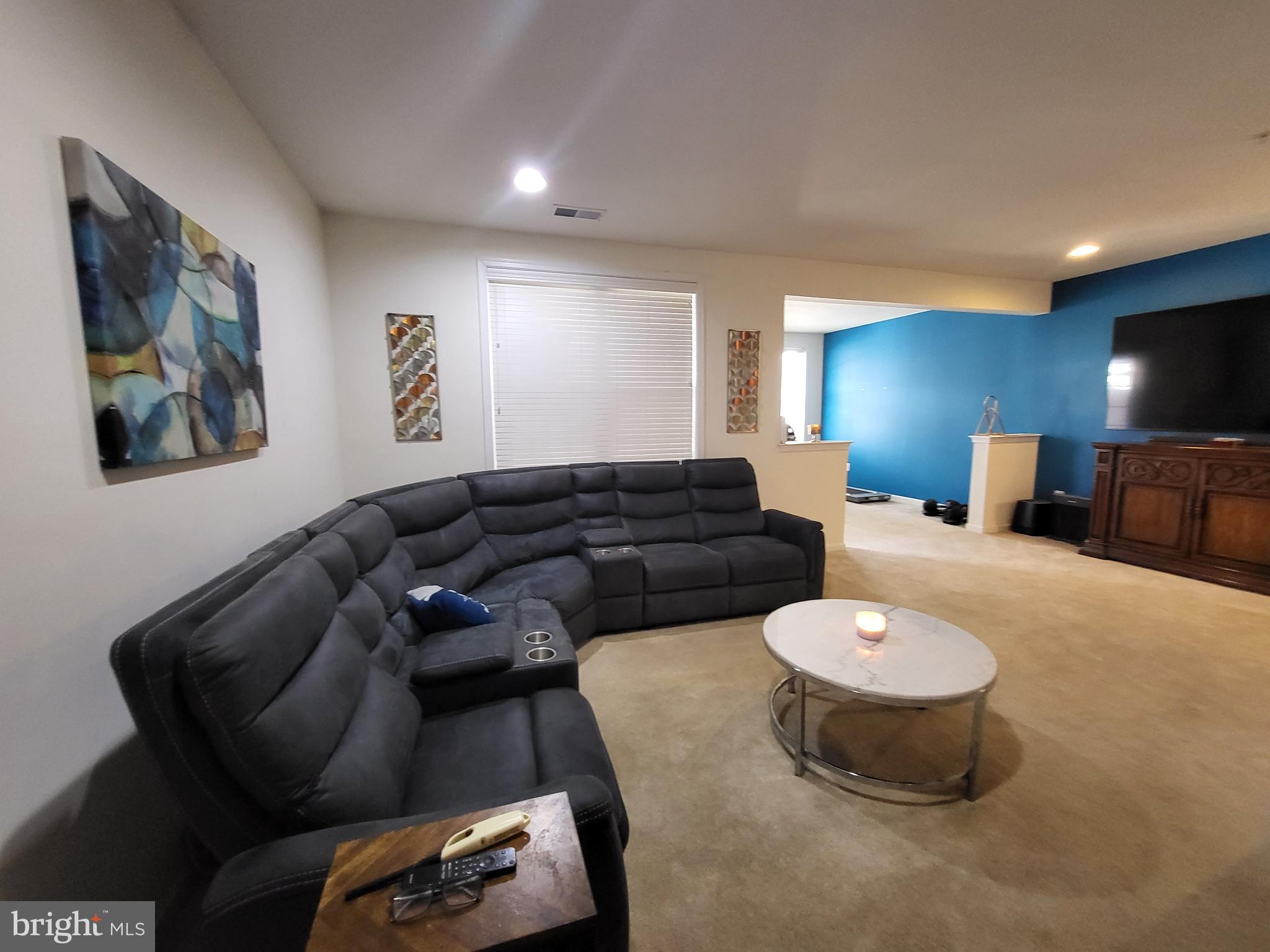 MARLBORO RIDGE - Residential