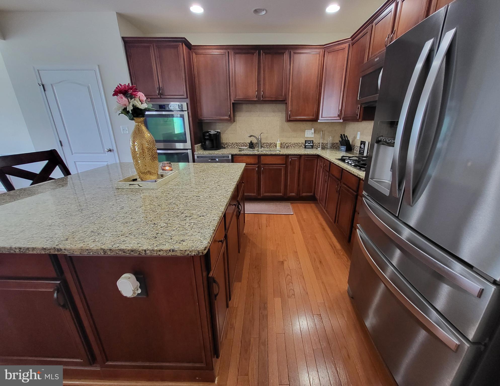 MARLBORO RIDGE - Residential