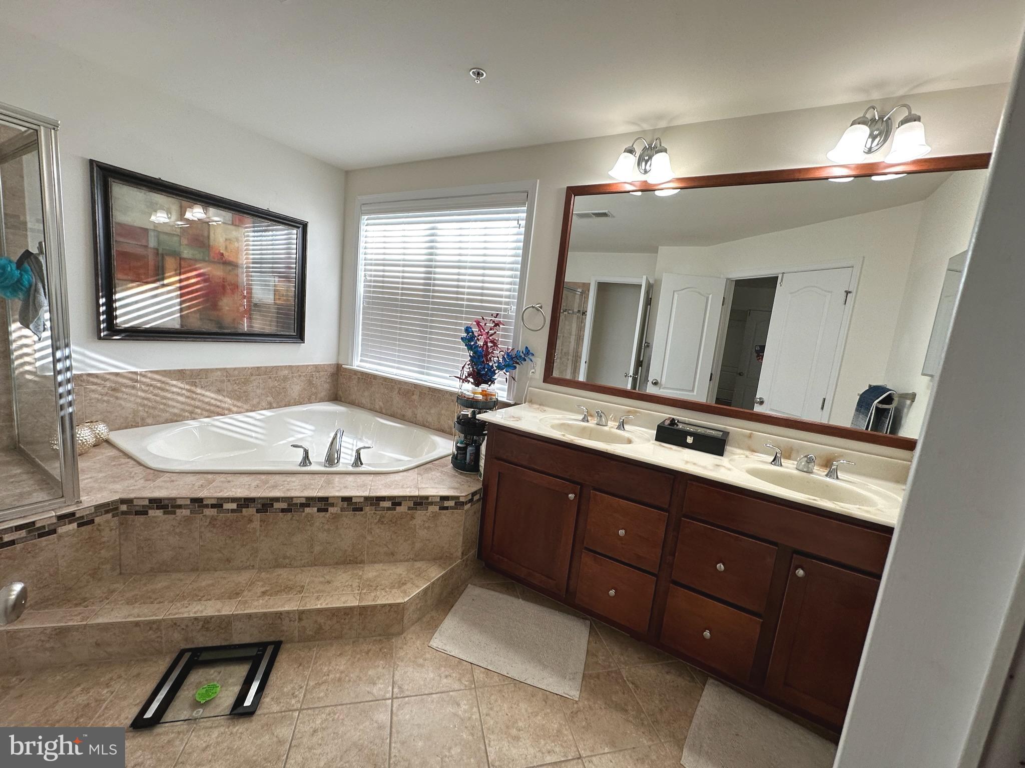 MARLBORO RIDGE - Residential