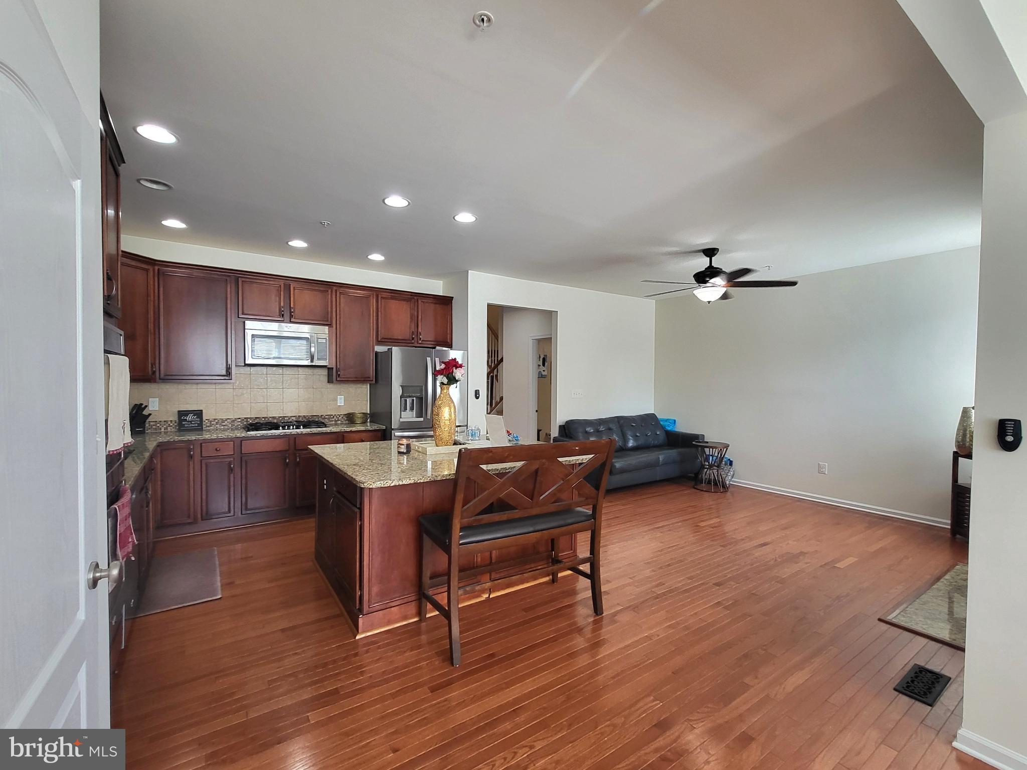 MARLBORO RIDGE - Residential