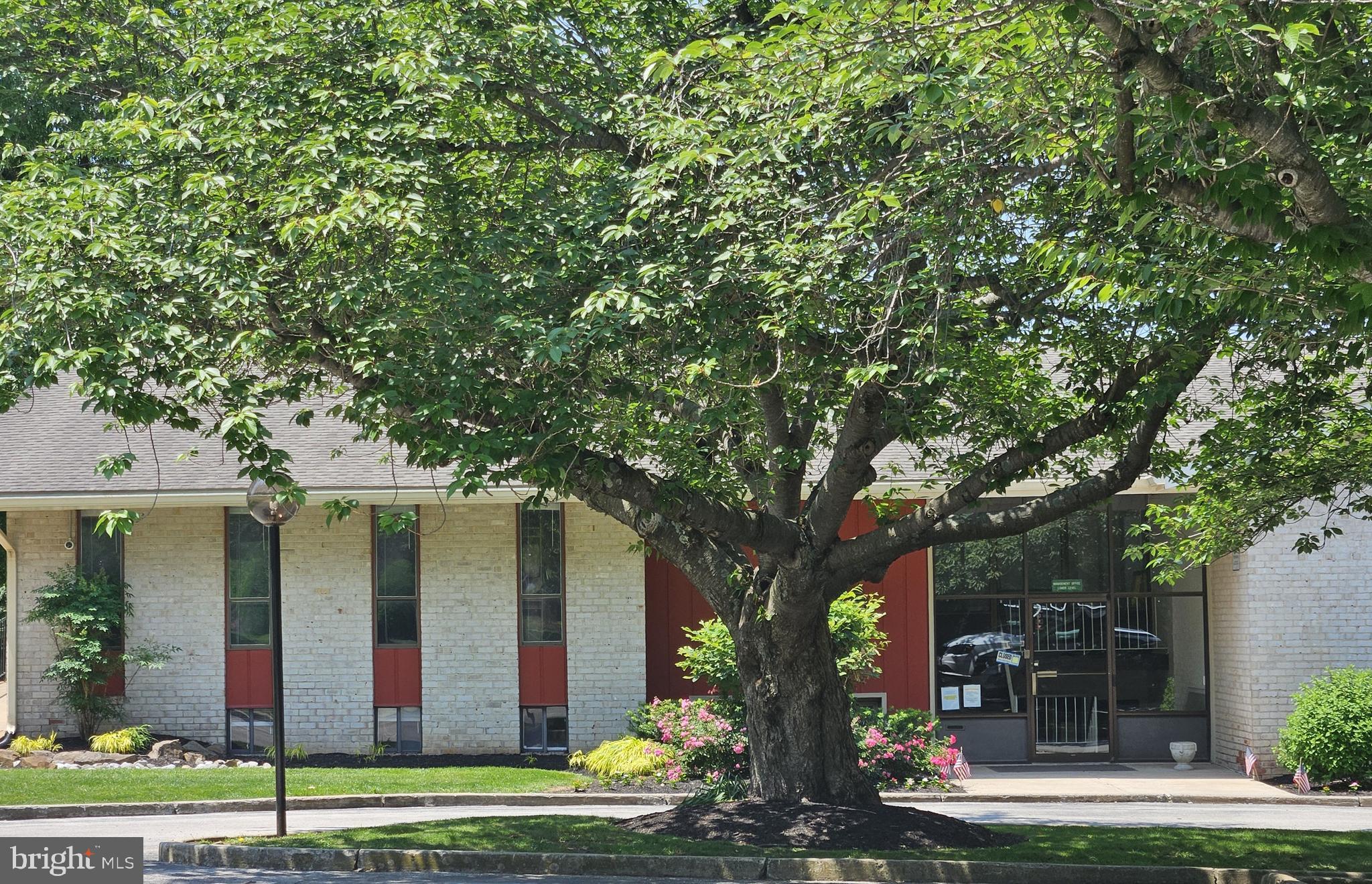 1605 VALLEY DRIVE 1605