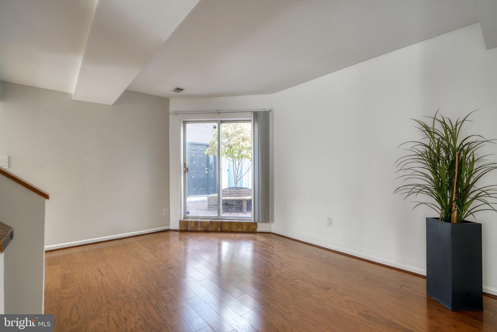 FEDERAL HILL HISTORIC DISTRICT - Residential Lease