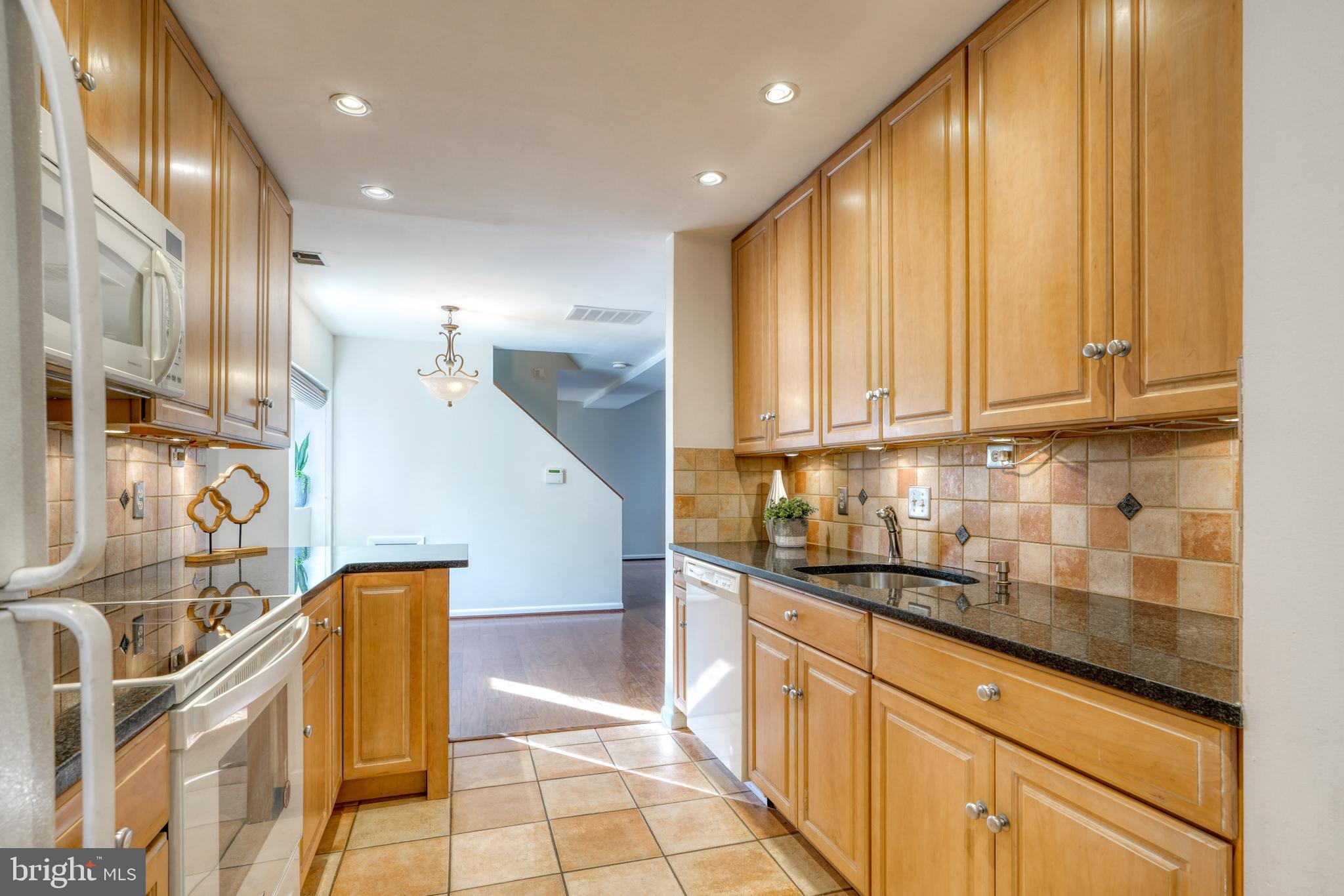 FEDERAL HILL HISTORIC DISTRICT - Residential Lease