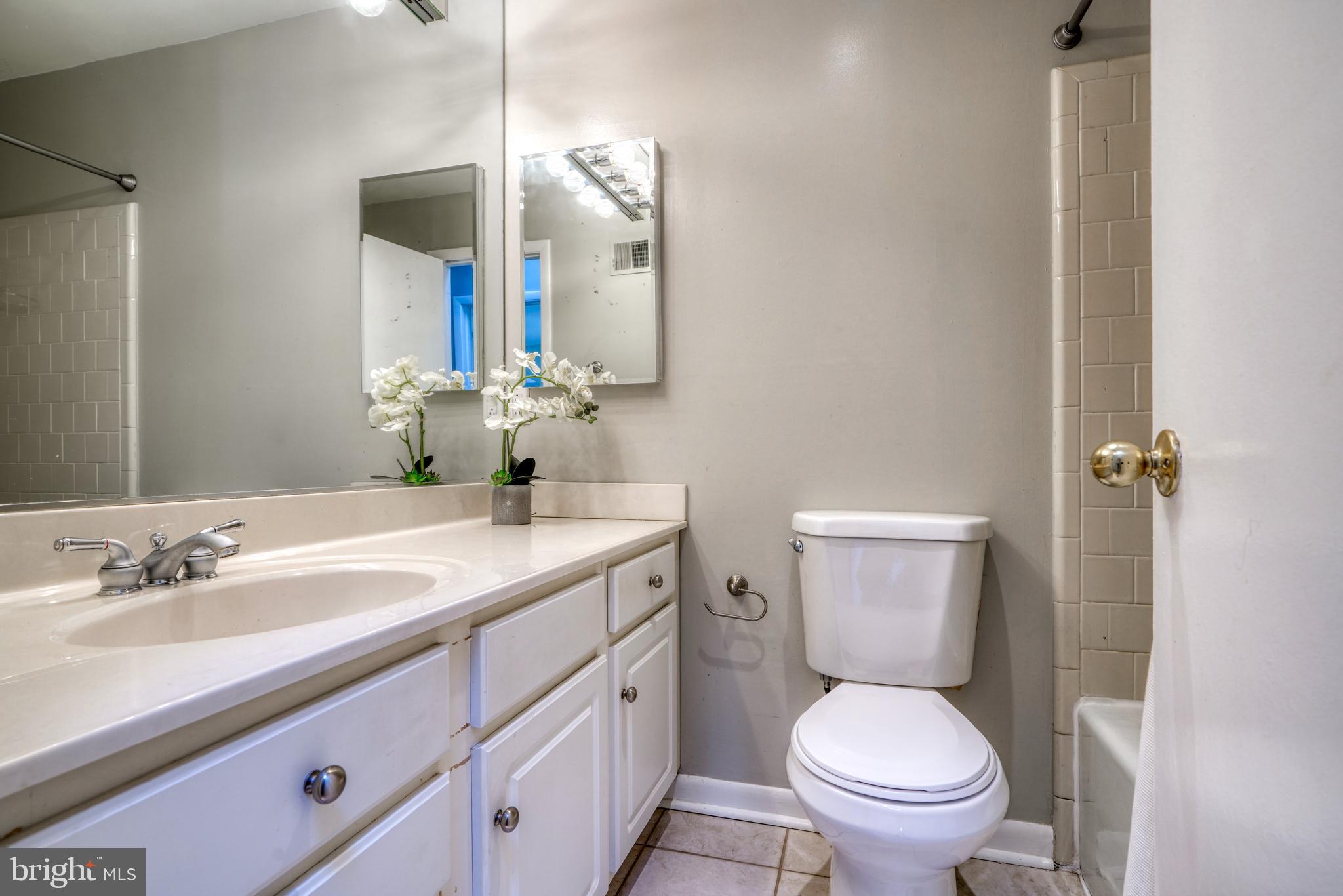 FEDERAL HILL HISTORIC DISTRICT - Residential Lease