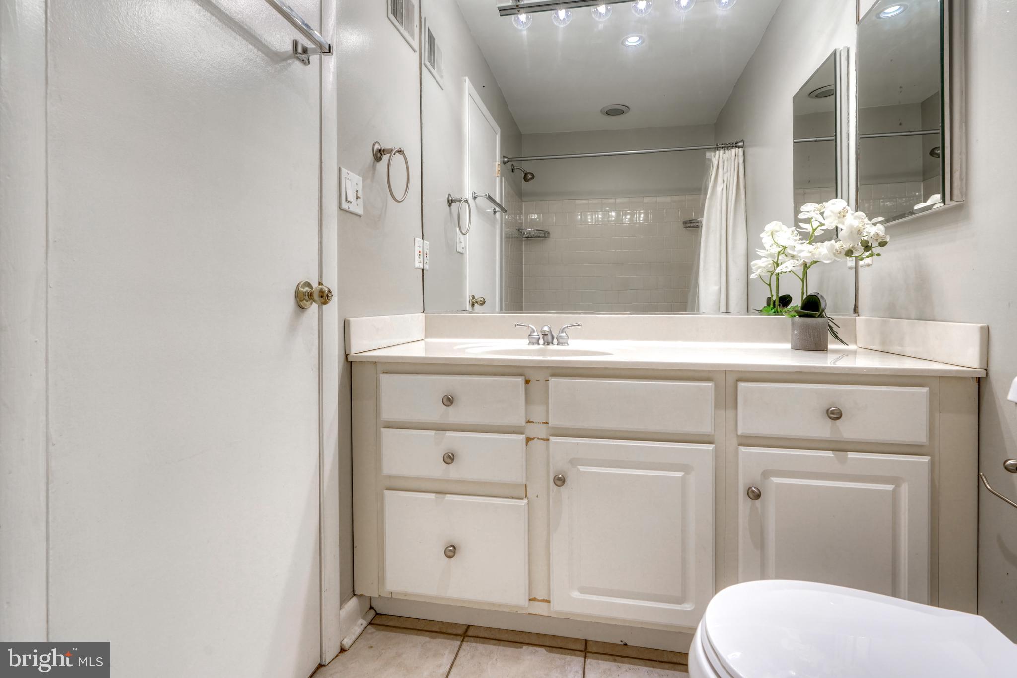 FEDERAL HILL HISTORIC DISTRICT - Residential Lease