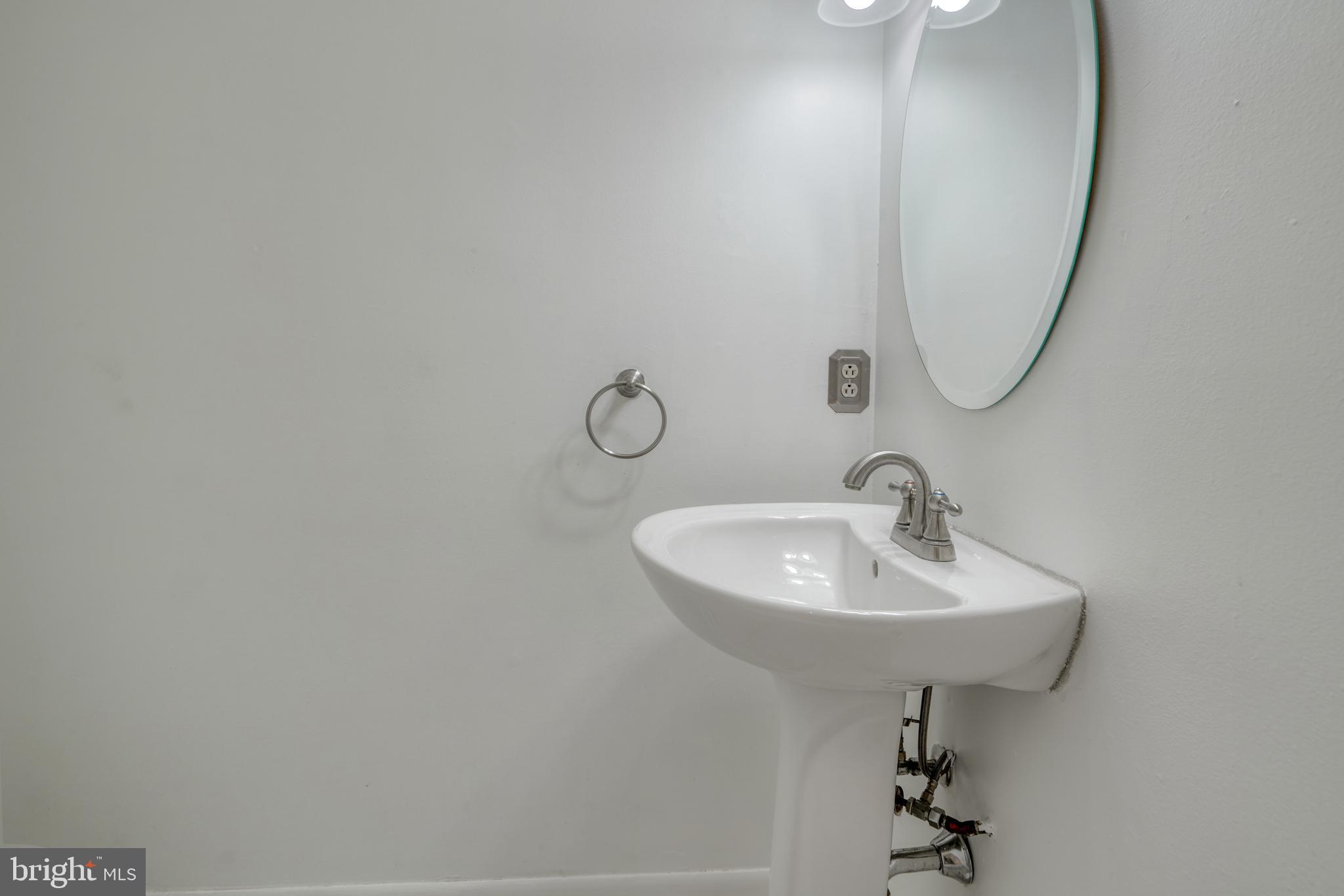 FEDERAL HILL HISTORIC DISTRICT - Residential Lease