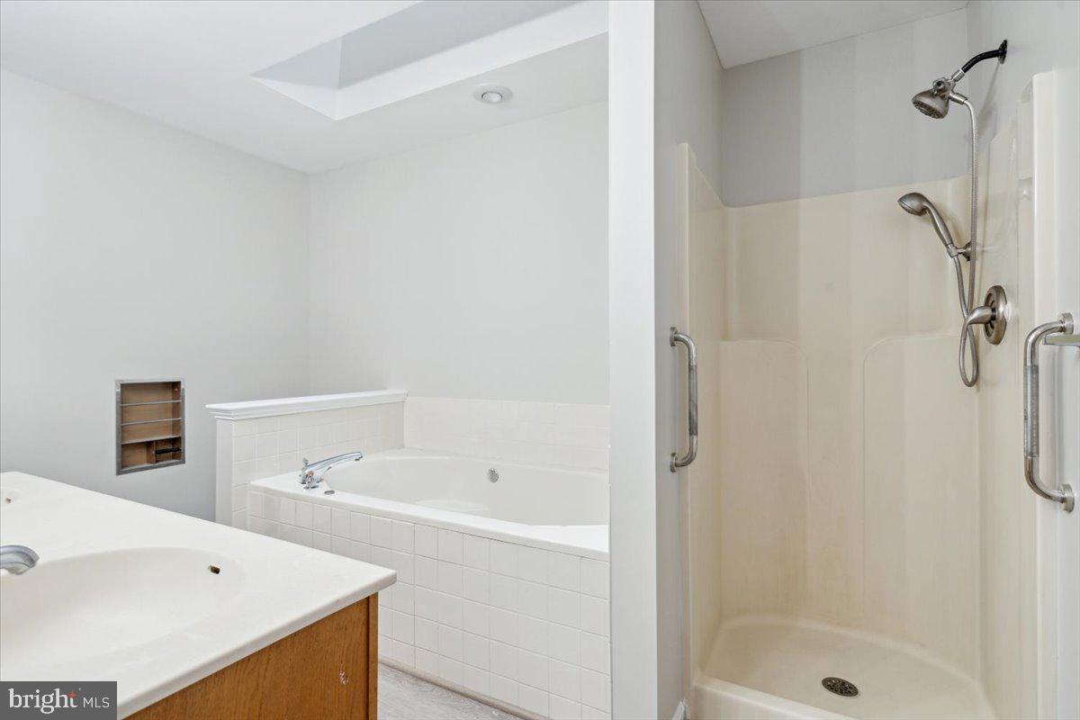 WATERSIDE - Residential