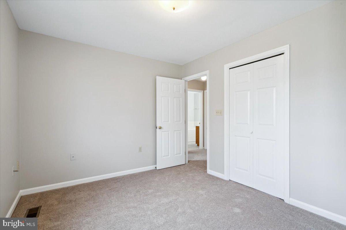 WATERSIDE - Residential