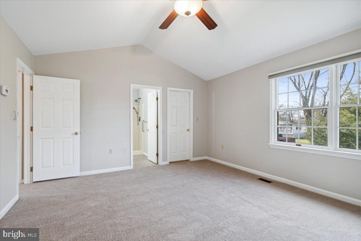 WATERSIDE - Residential