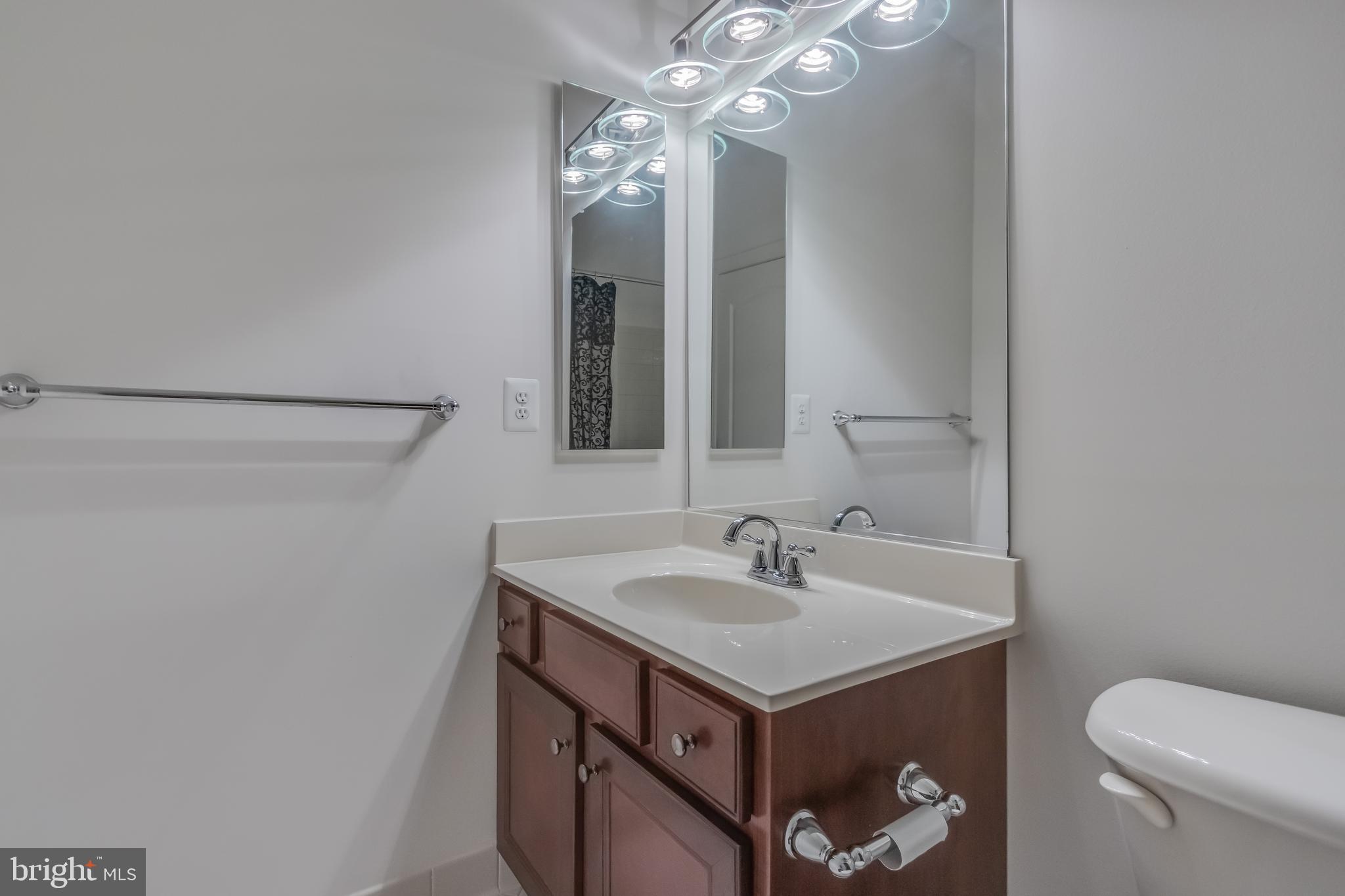 BROAD CREEK LANDING - Residential