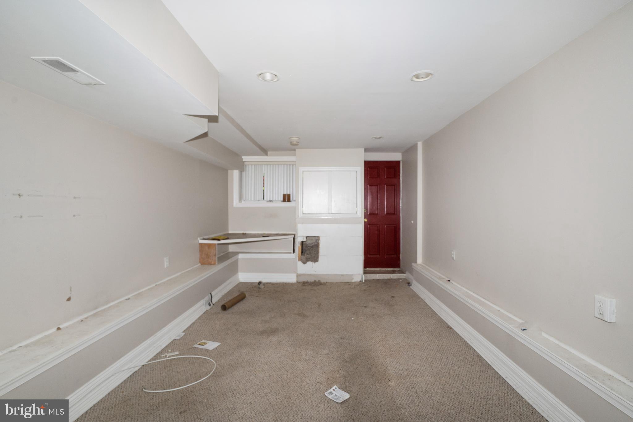 LOCUST POINT - Residential