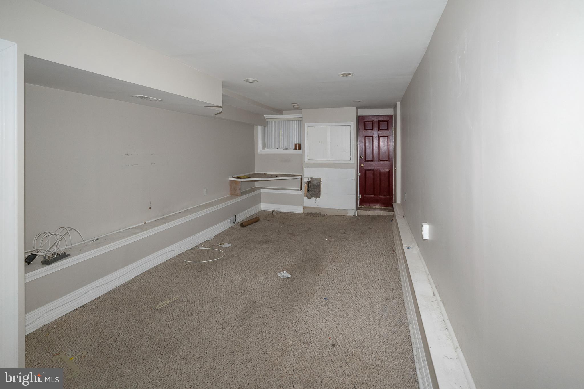 LOCUST POINT - Residential