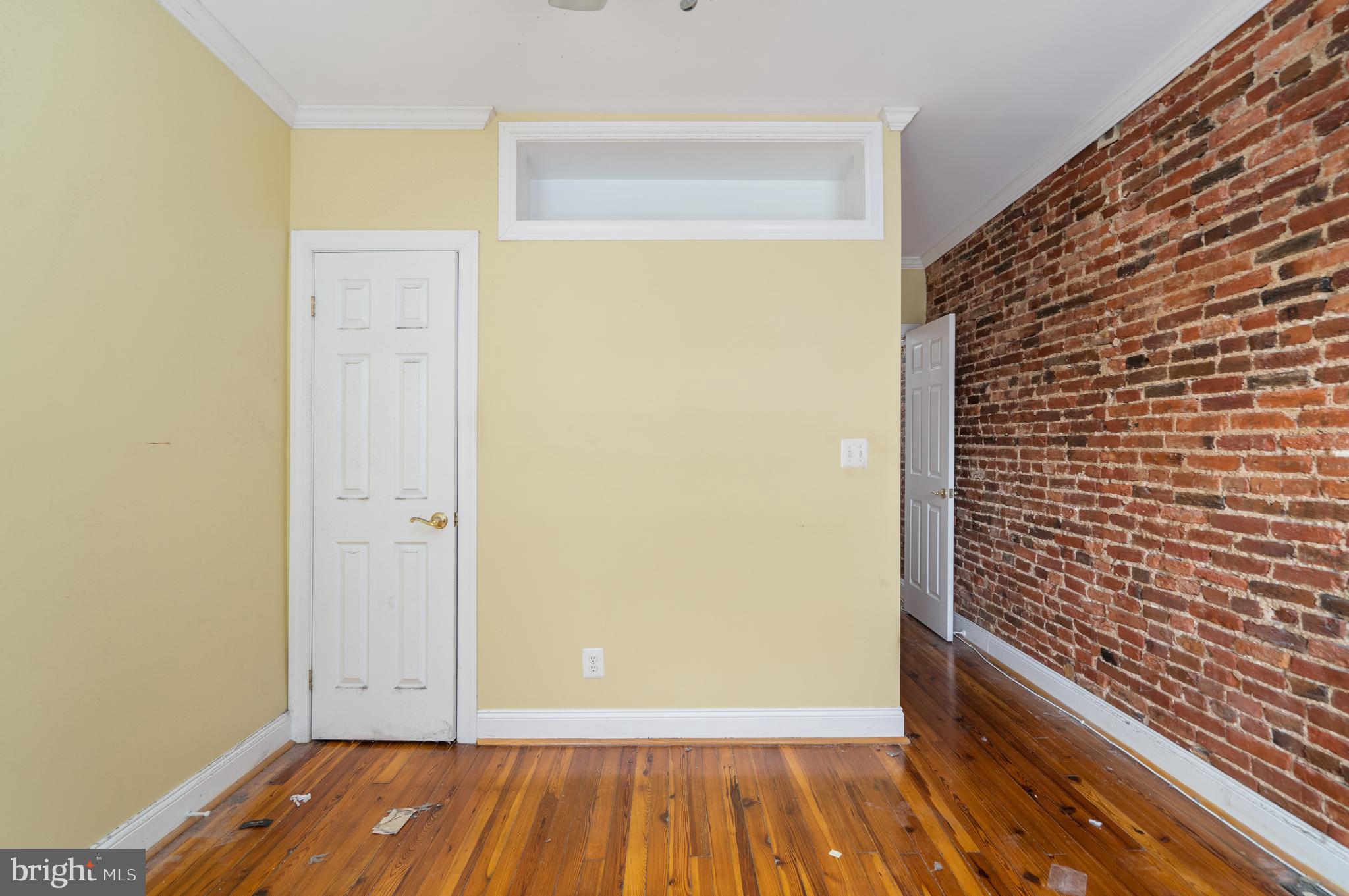 LOCUST POINT - Residential