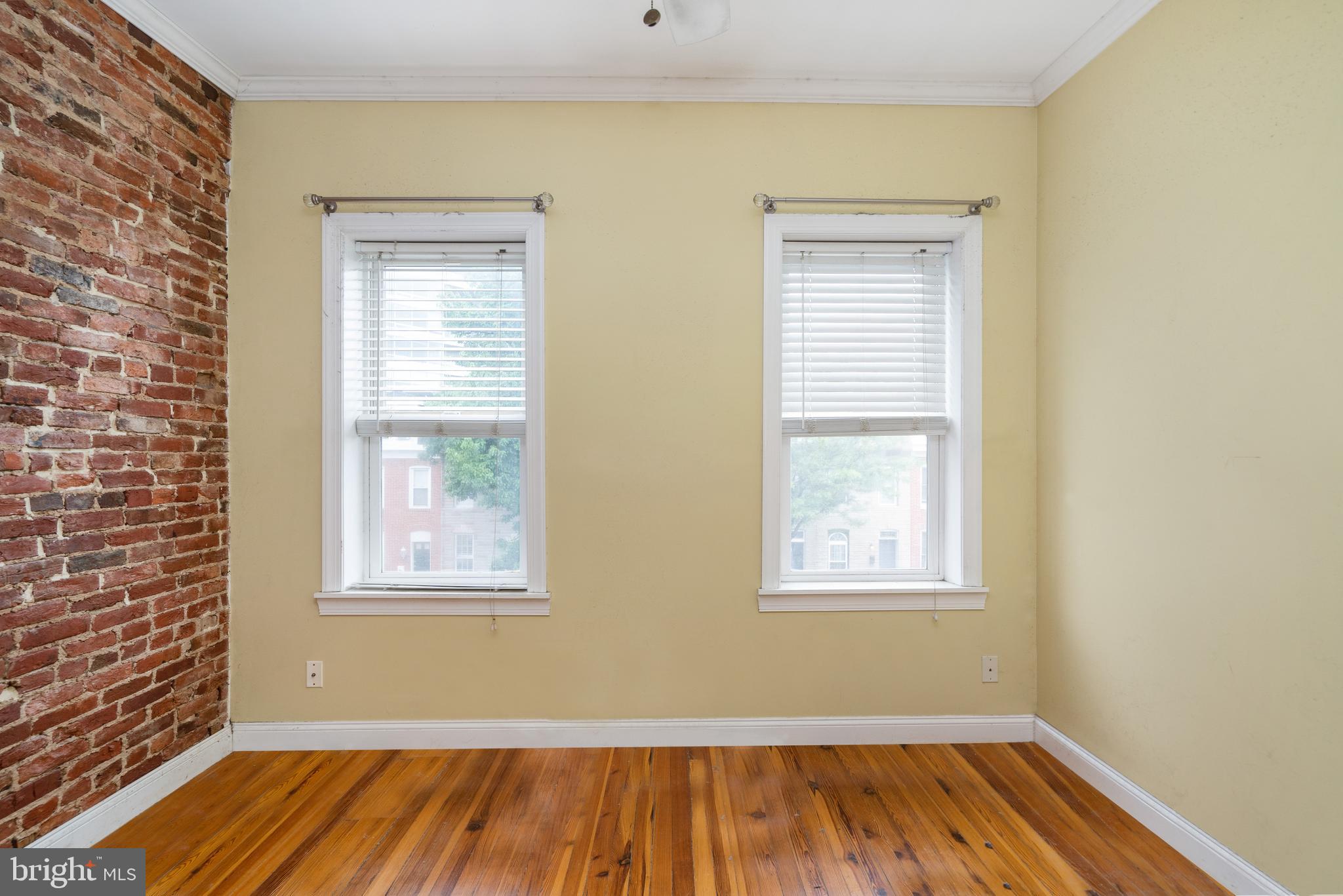 LOCUST POINT - Residential