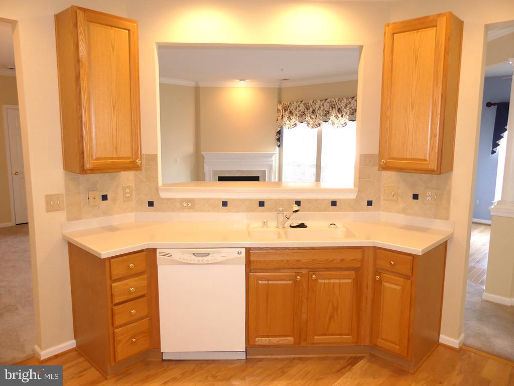 HEARTHSTONE AT VILLAGE SQUARE - Residential