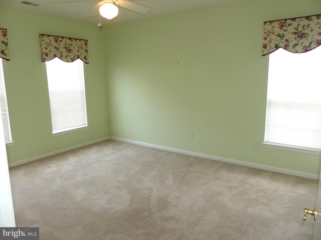 HEARTHSTONE AT VILLAGE SQUARE - Residential