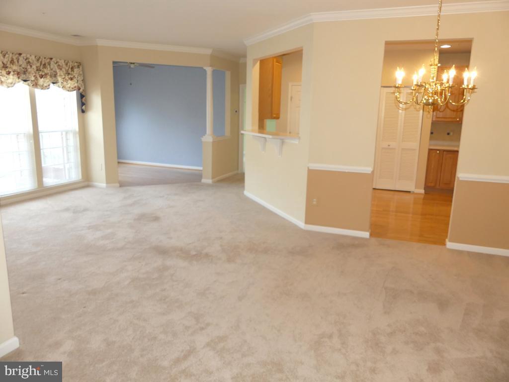 HEARTHSTONE AT VILLAGE SQUARE - Residential