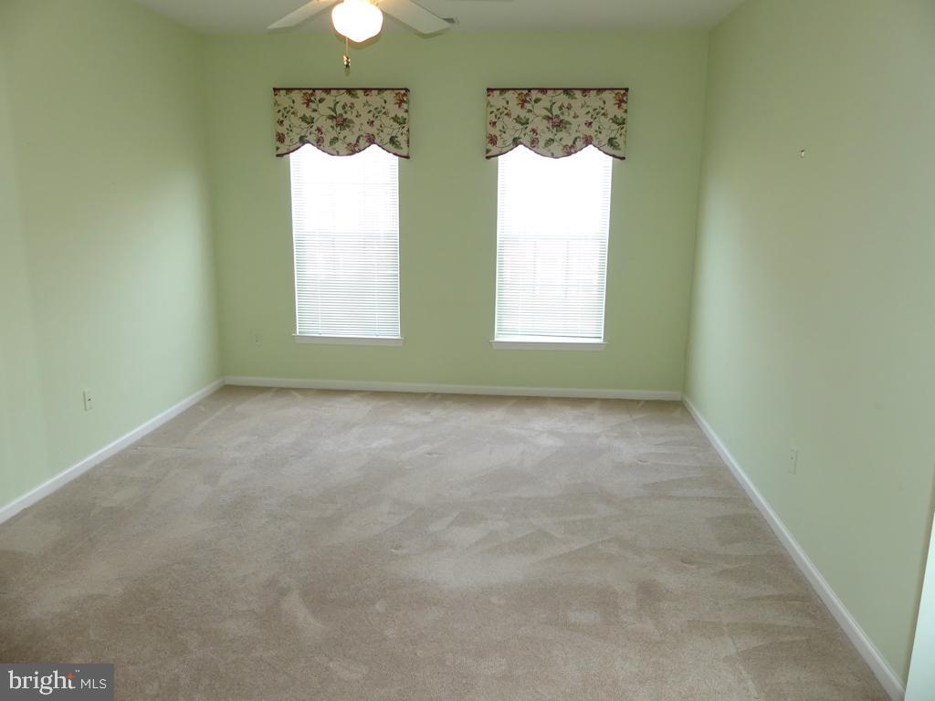 HEARTHSTONE AT VILLAGE SQUARE - Residential