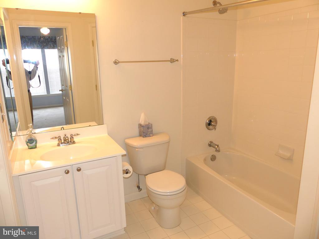 HEARTHSTONE AT VILLAGE SQUARE - Residential