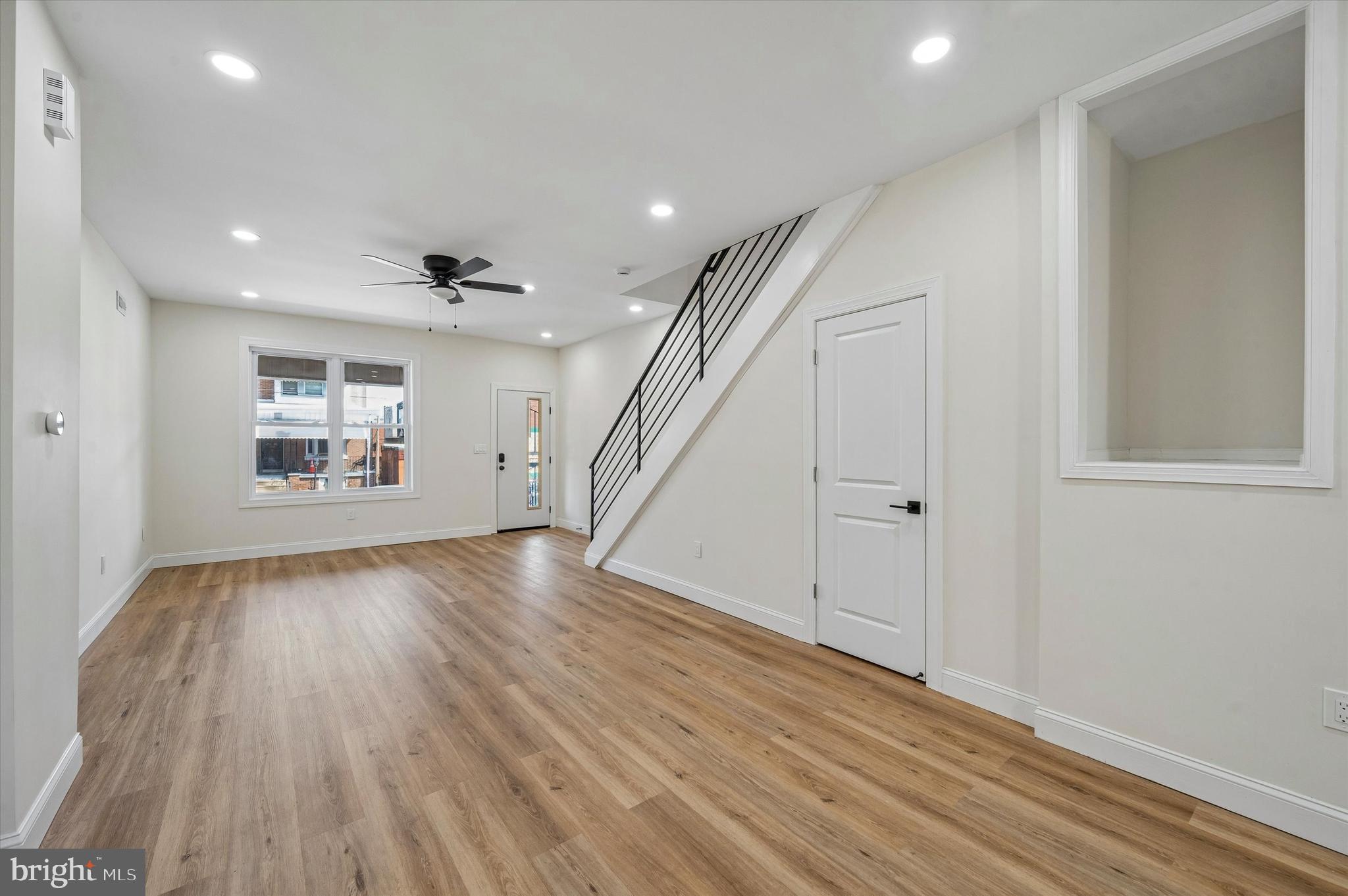 5612 LARCHWOOD AVENUE