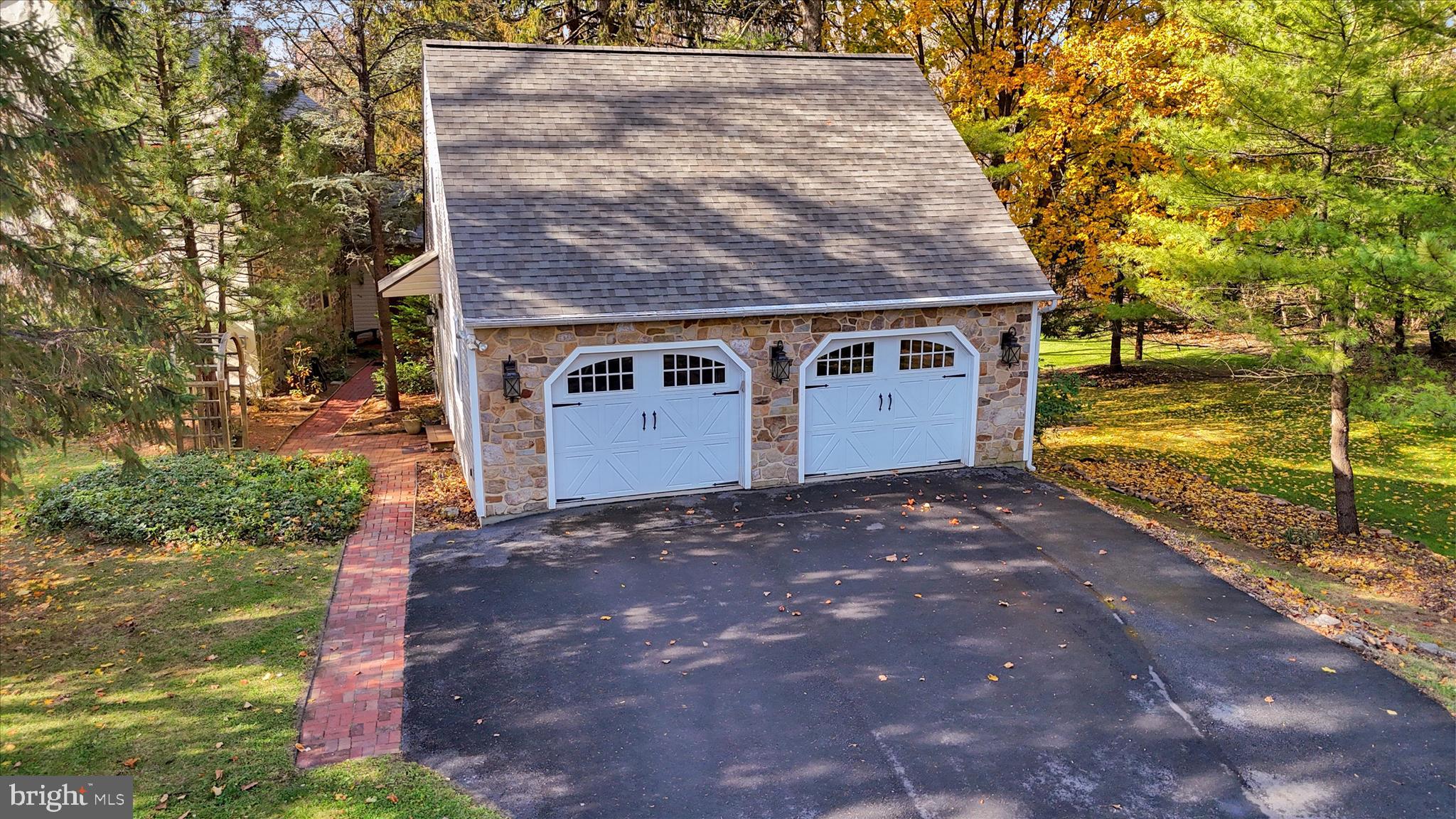 615 W BELLEVUE AVENUE