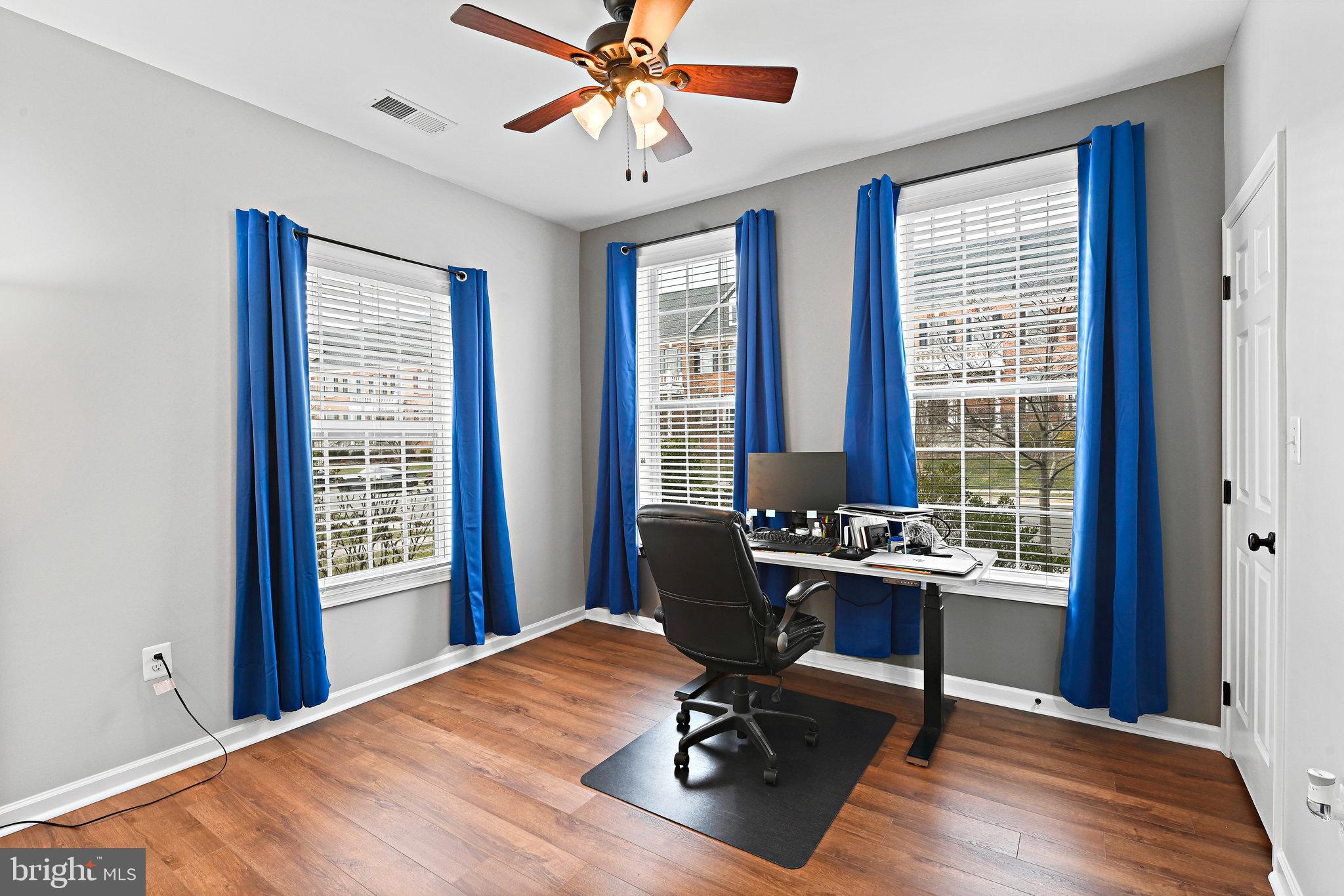 LOUDOUN VALLEY ESTATES 2 - Residential Lease