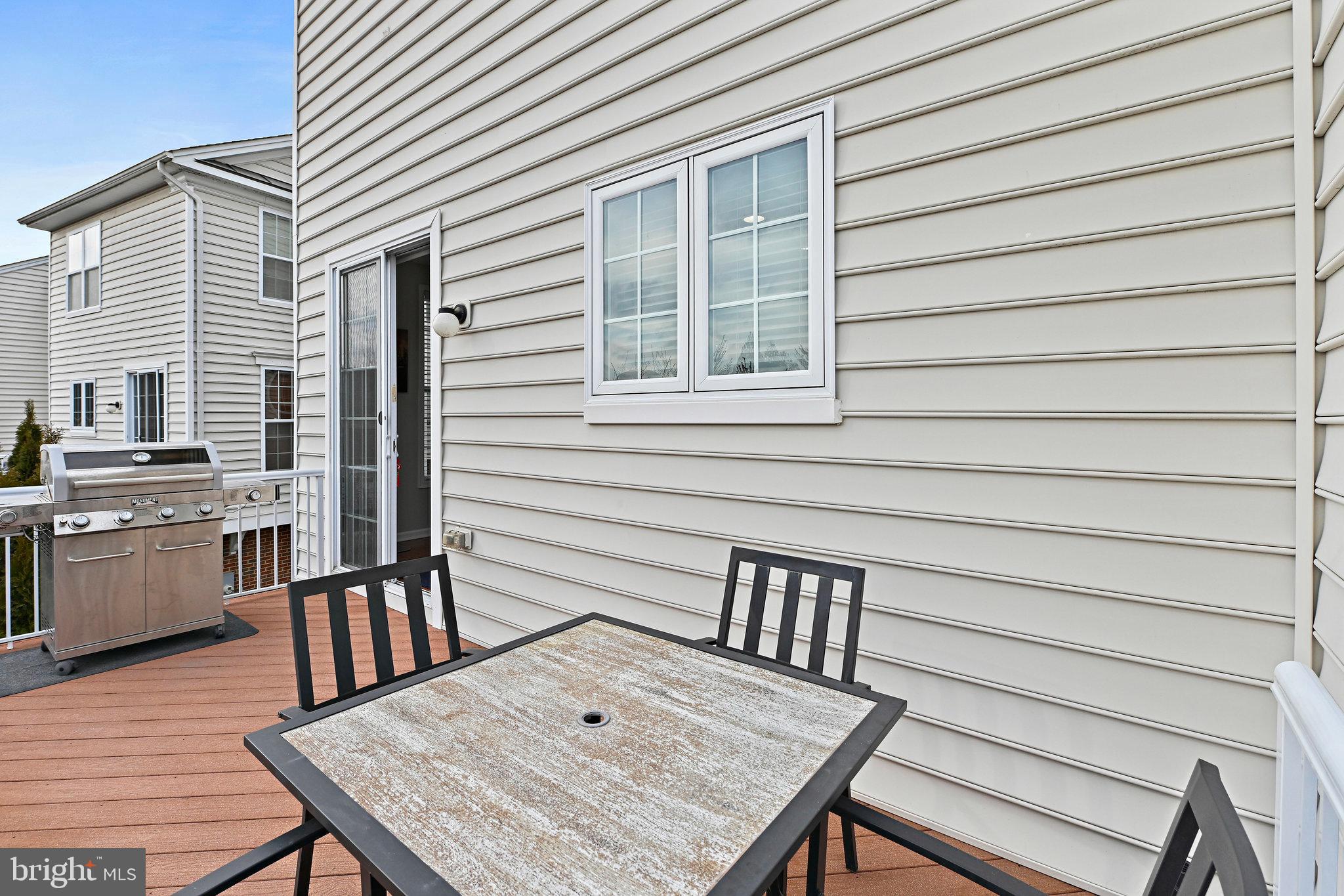 LOUDOUN VALLEY ESTATES 2 - Residential Lease