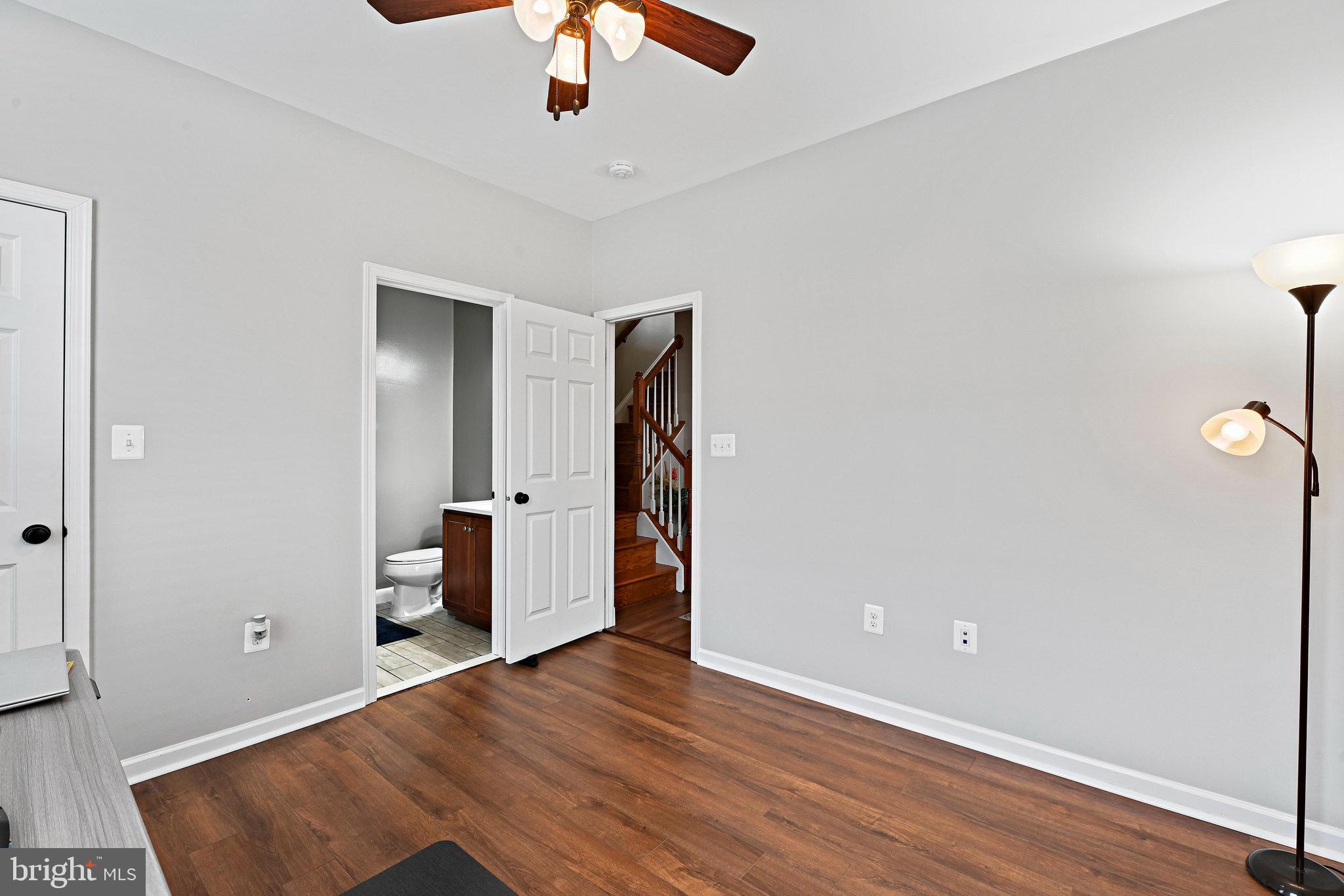 LOUDOUN VALLEY ESTATES 2 - Residential Lease