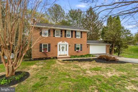 Photo of 2734 Deer Park Road, FINKSBURG, MD 21048 (MLS # MDCR2033930)
