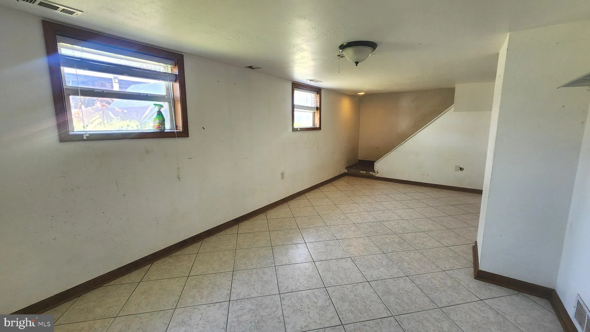 Elkton, Maryland 21921, United States, 4 Bedrooms Bedrooms, ,2 BathroomsBathrooms,Residential,Contingent,118058