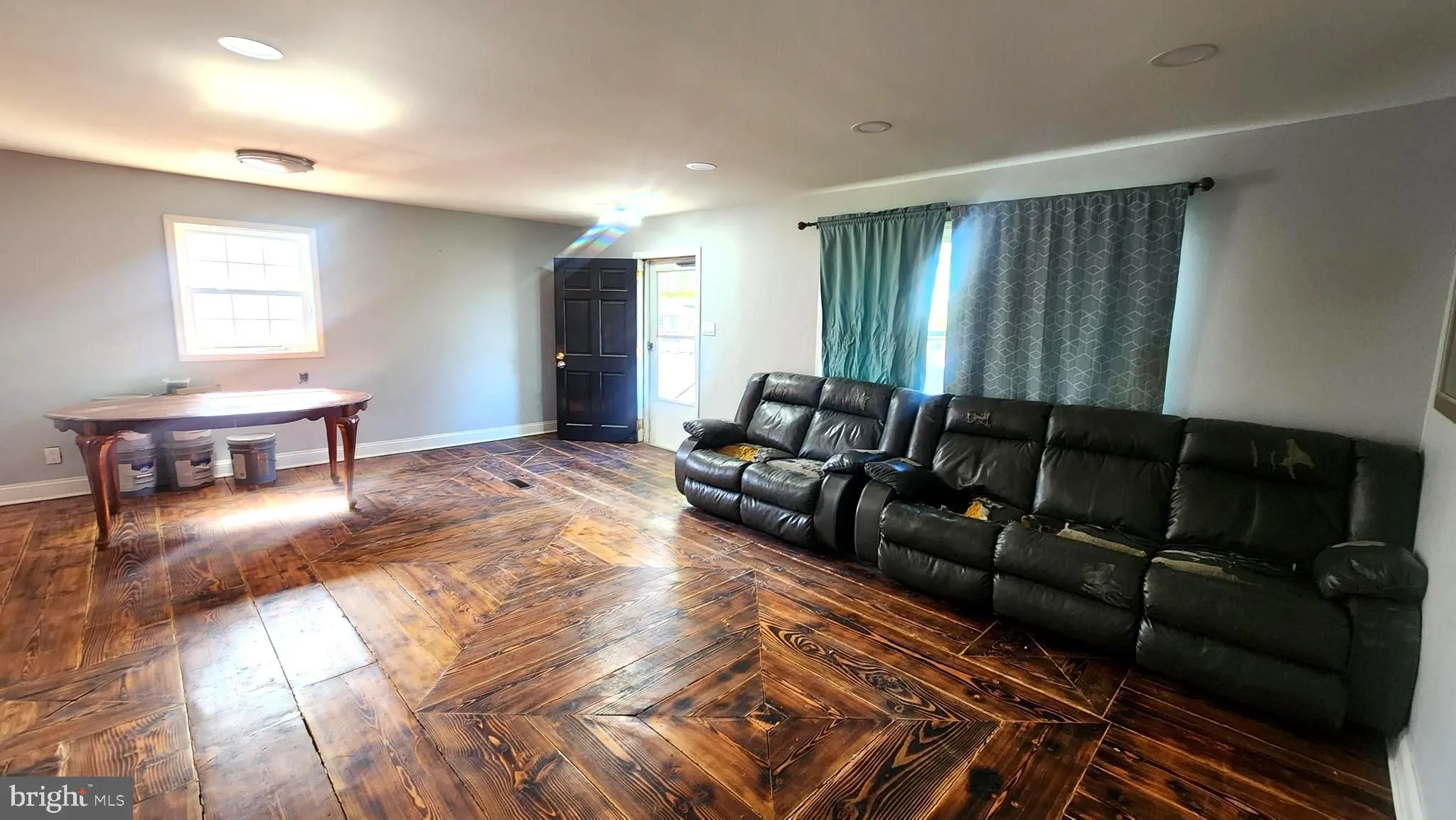 Elkton, Maryland 21921, United States, 4 Bedrooms Bedrooms, ,2 BathroomsBathrooms,Residential,Contingent,118058