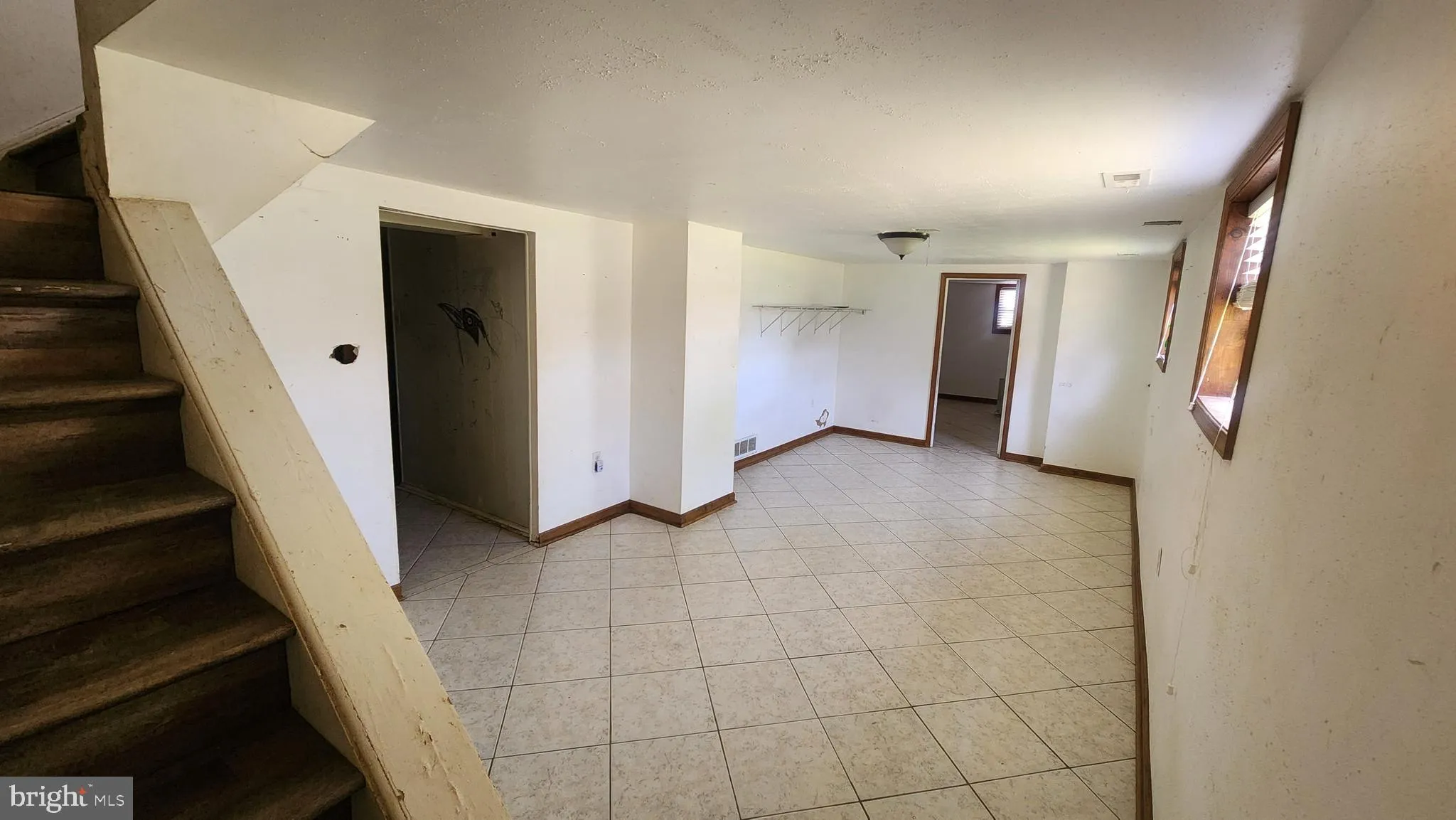 Elkton, Maryland 21921, United States, 4 Bedrooms Bedrooms, ,2 BathroomsBathrooms,Residential,Contingent,118058