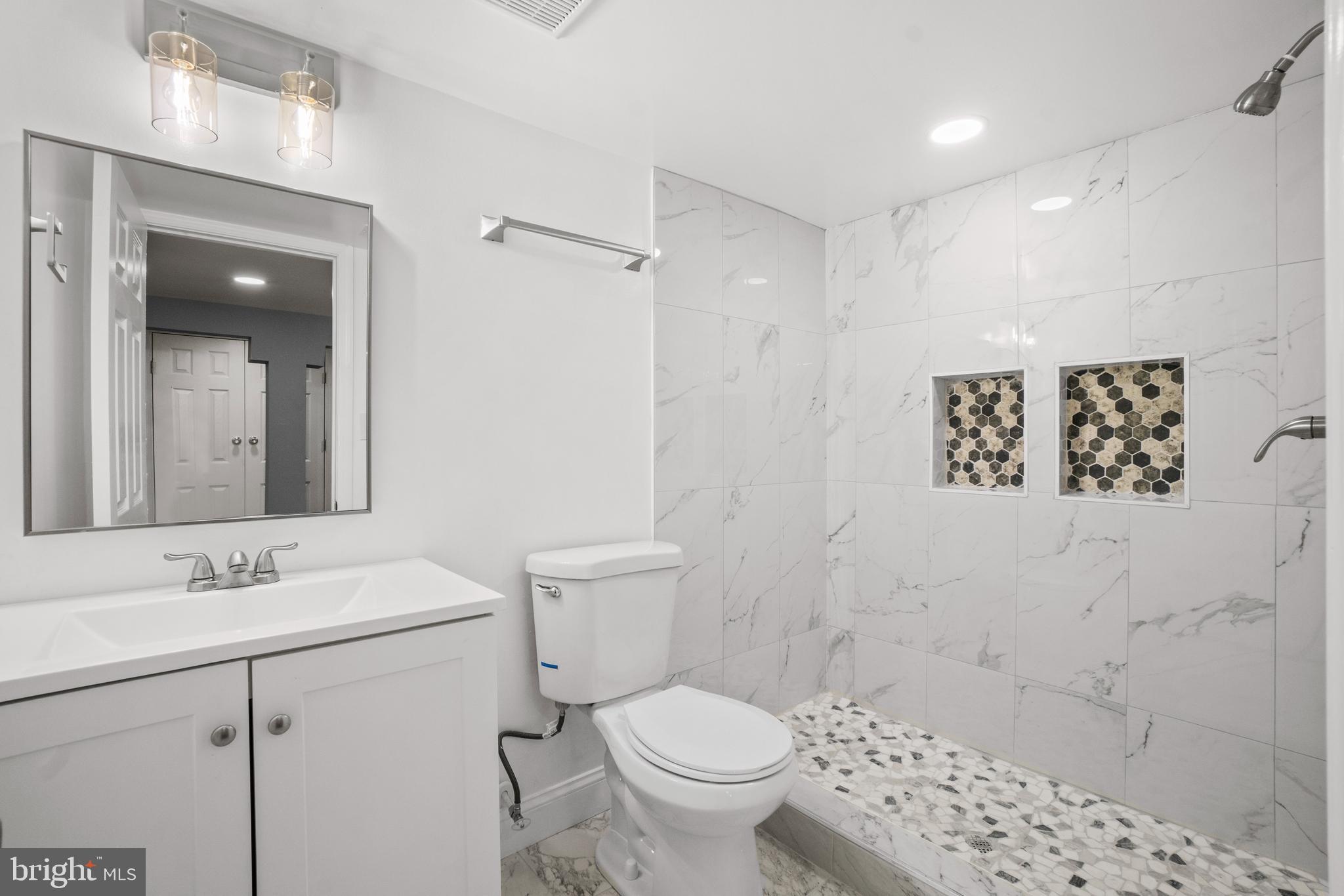 MONDAWMIN - Residential