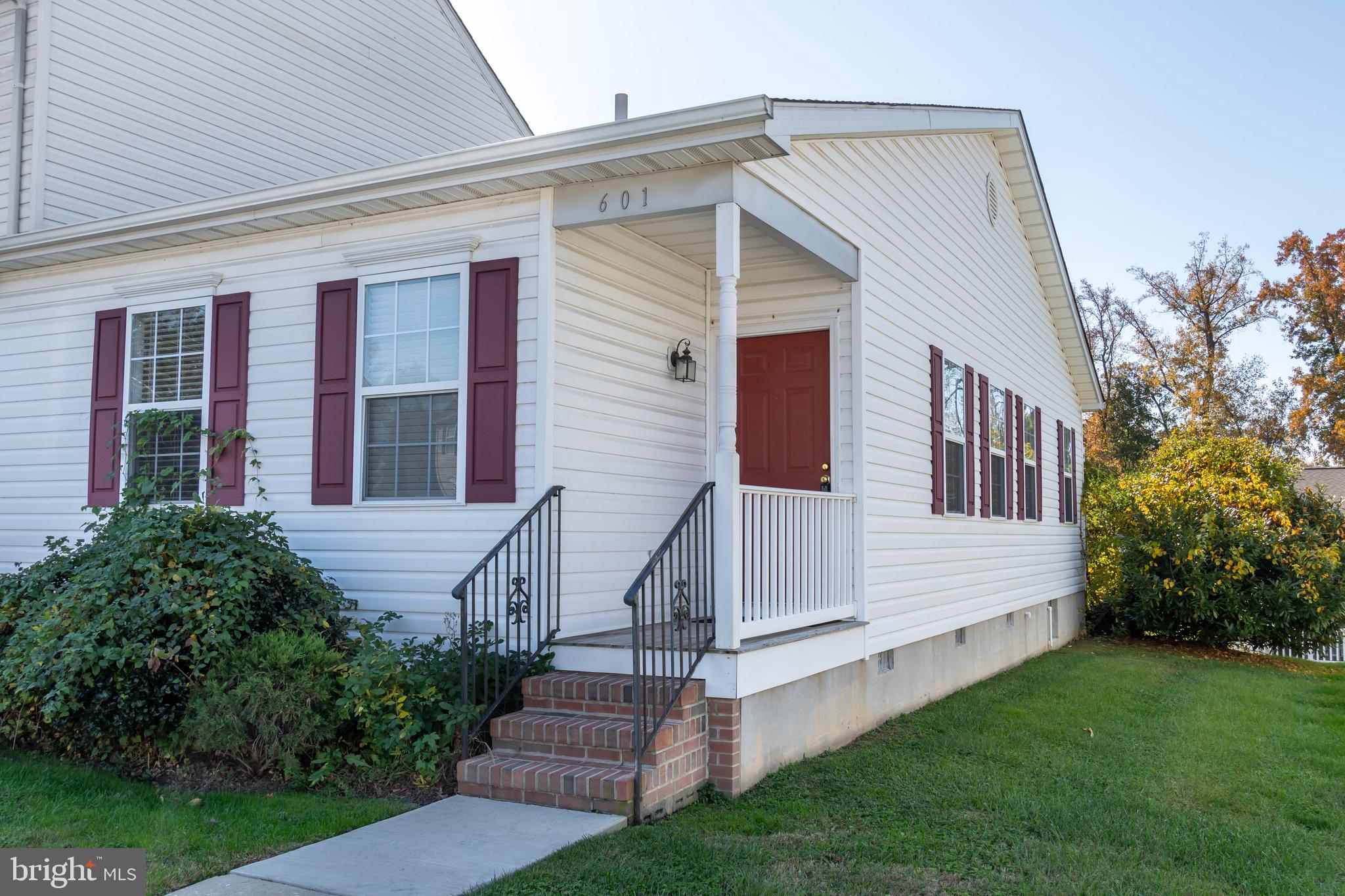 WAYLANDS - Residential