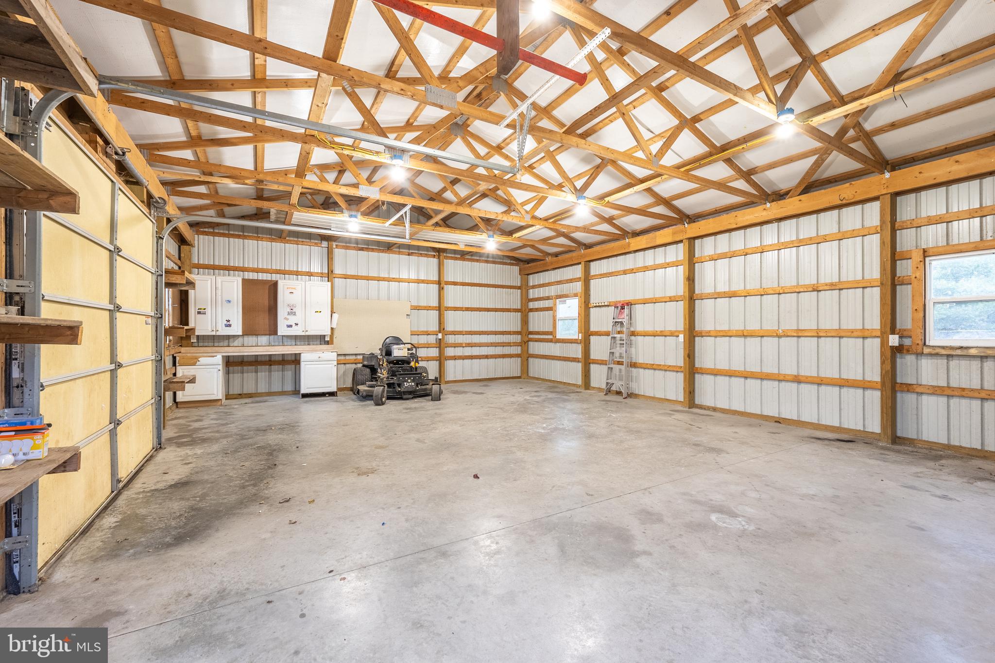 WESTERN FIELD - Residential