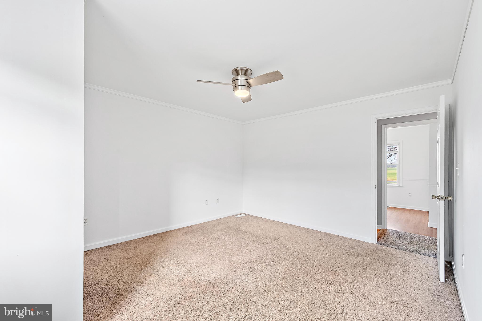 WESTERN FIELD - Residential