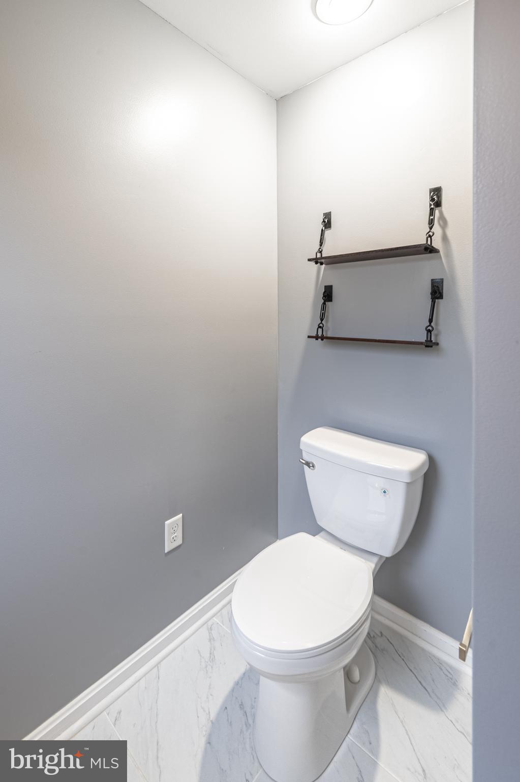 WESTERN FIELD - Residential