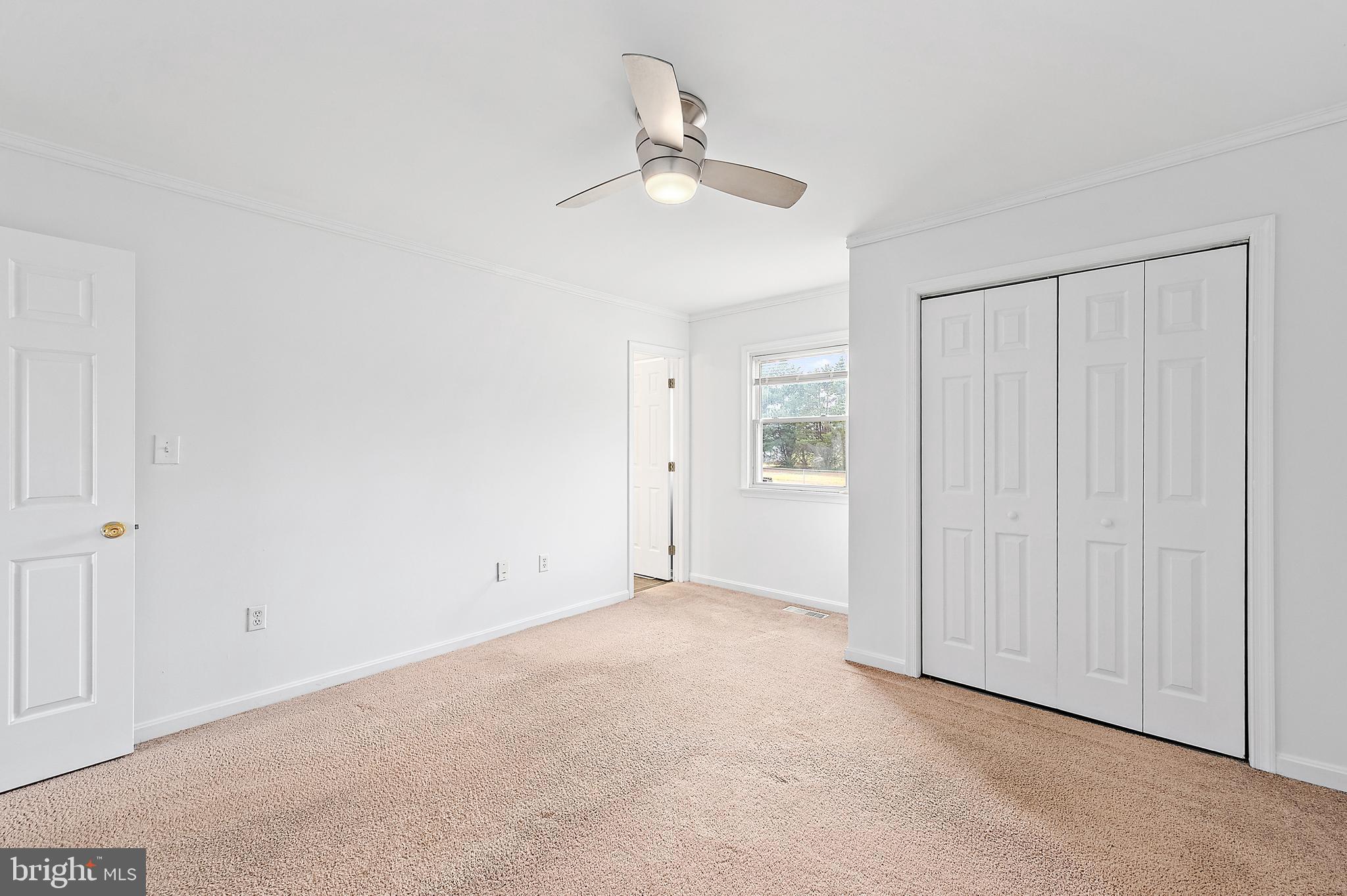 WESTERN FIELD - Residential