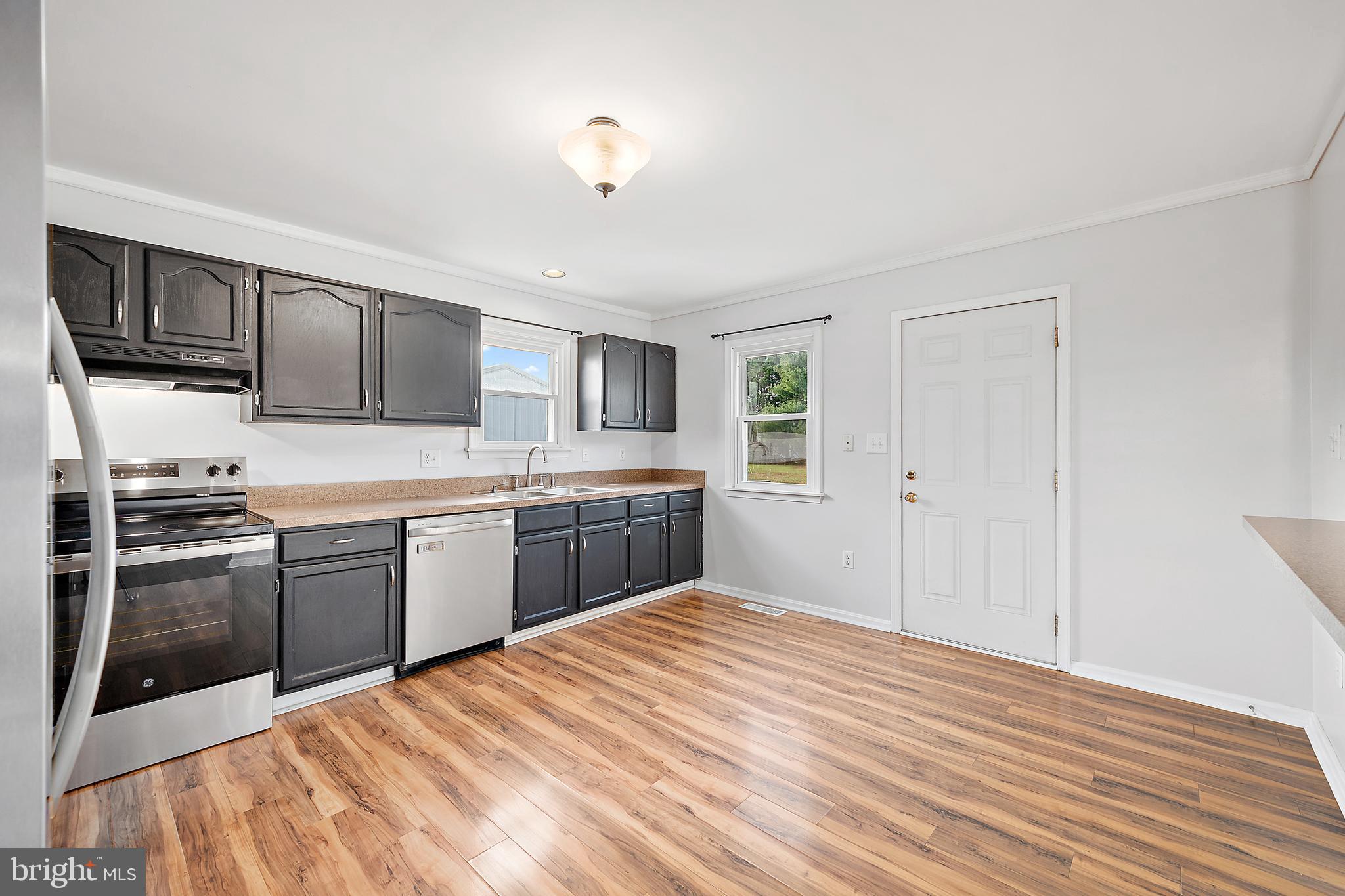 WESTERN FIELD - Residential