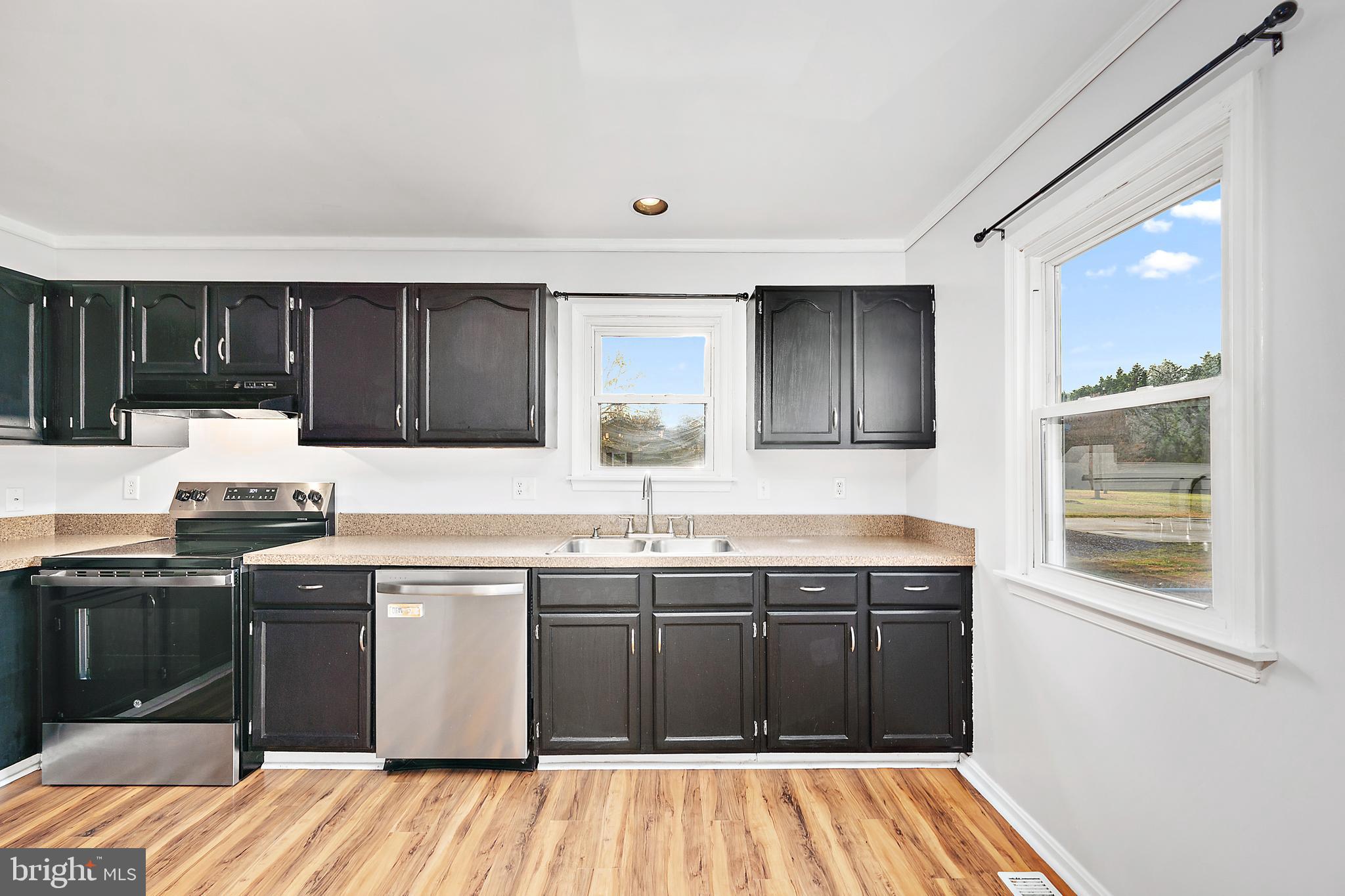 WESTERN FIELD - Residential