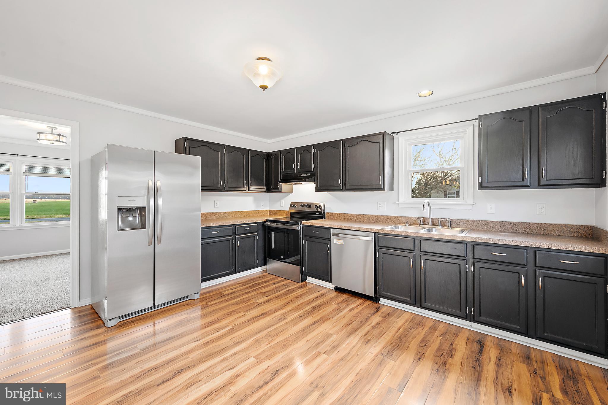 WESTERN FIELD - Residential