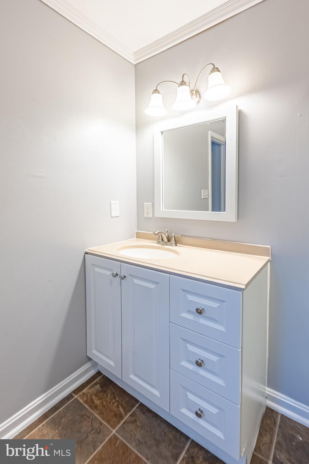 WESTERN FIELD - Residential