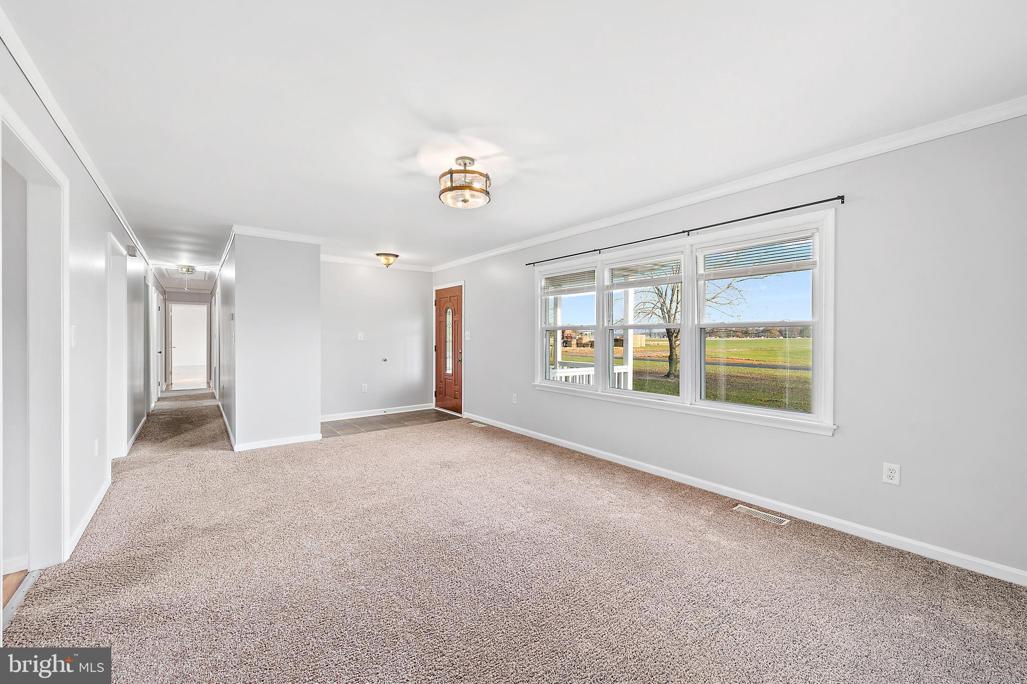 WESTERN FIELD - Residential