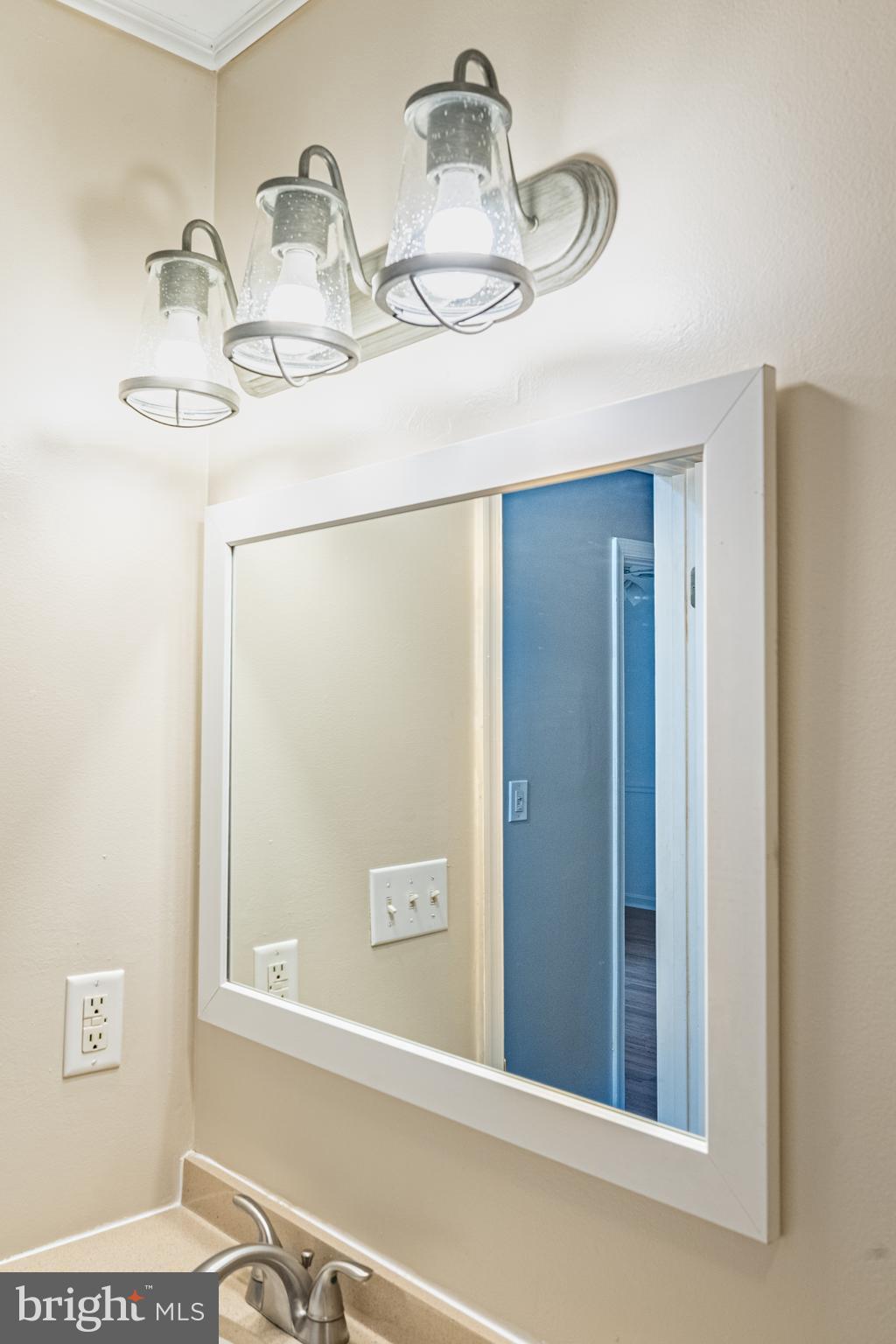 WESTERN FIELD - Residential