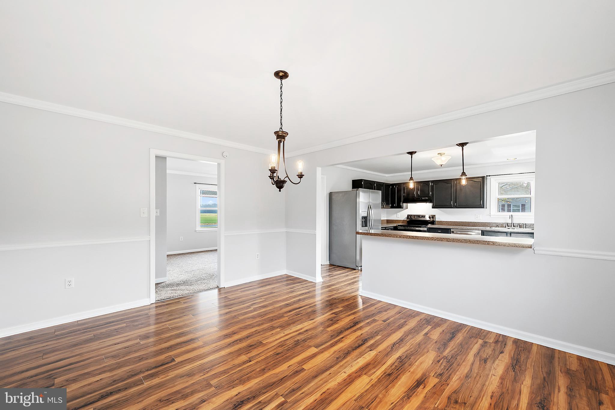 WESTERN FIELD - Residential